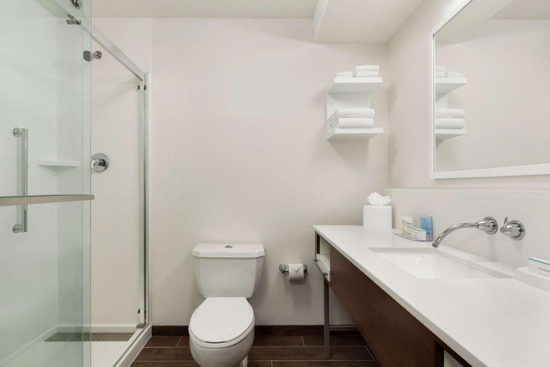 Hampton Inn Houston Hobby Airport photo 31