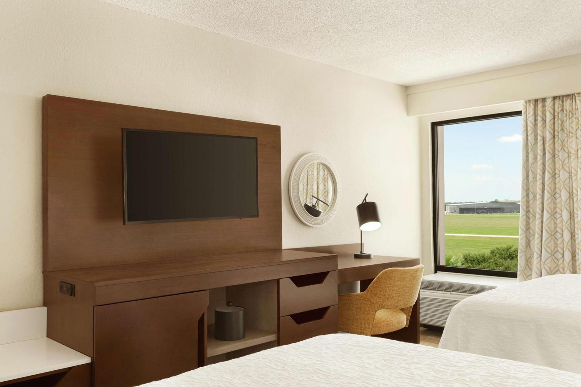 Hampton Inn Houston Hobby Airport photo 33
