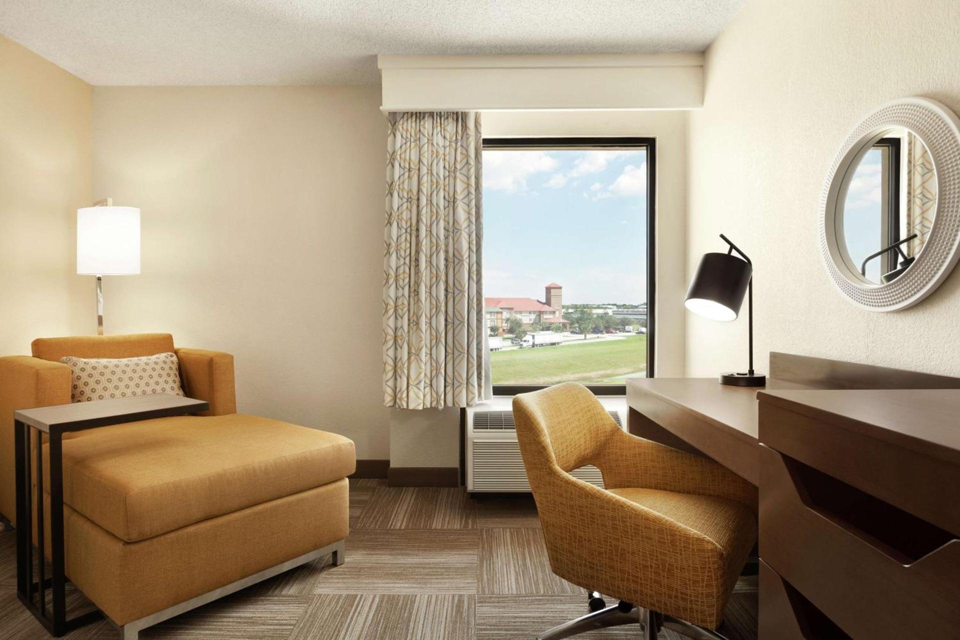Hampton Inn Houston Hobby Airport photo 37
