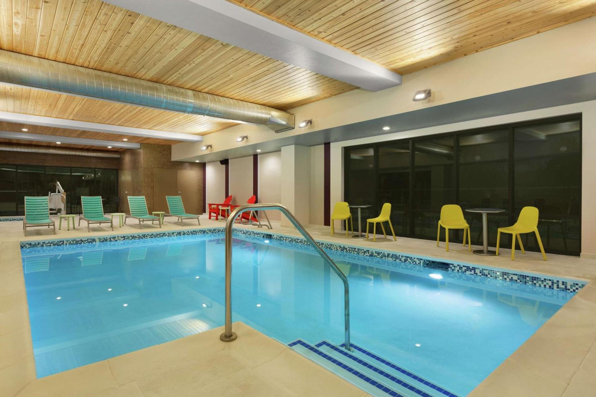 Home2 Suites By Hilton Portland Airport photo 12
