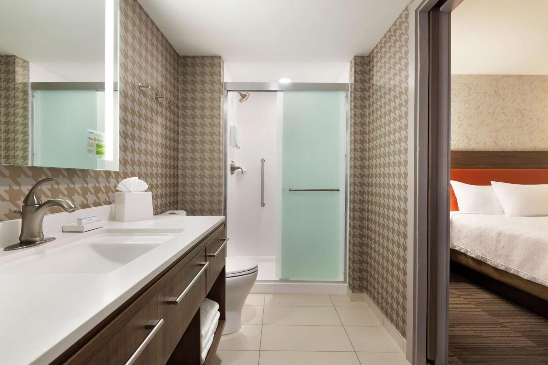 Home2 Suites By Hilton Portland Airport photo 28