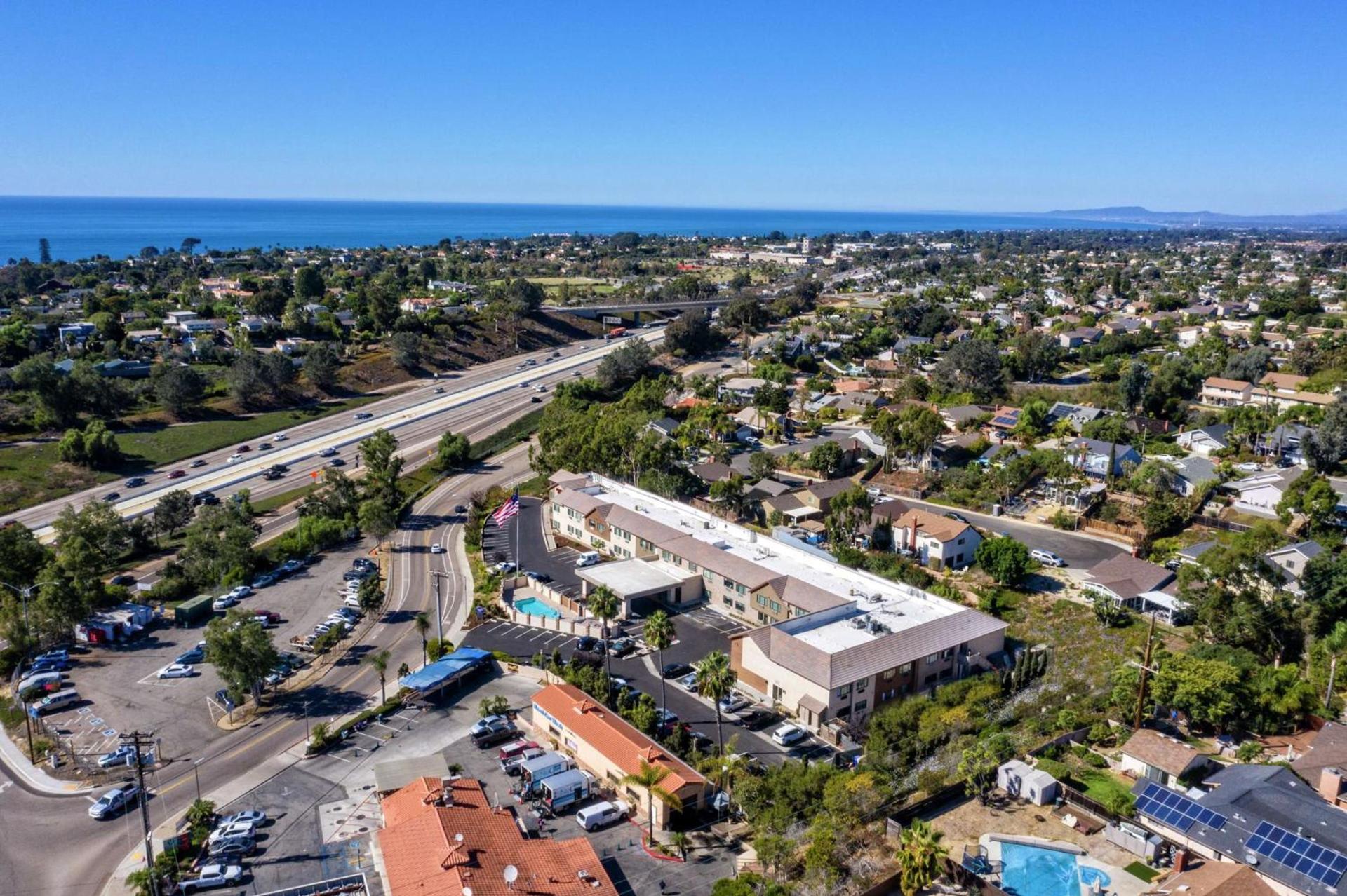 Hampton by Hilton Encinitas-Cardiff Encinitas, CA near Del Mar photo 4