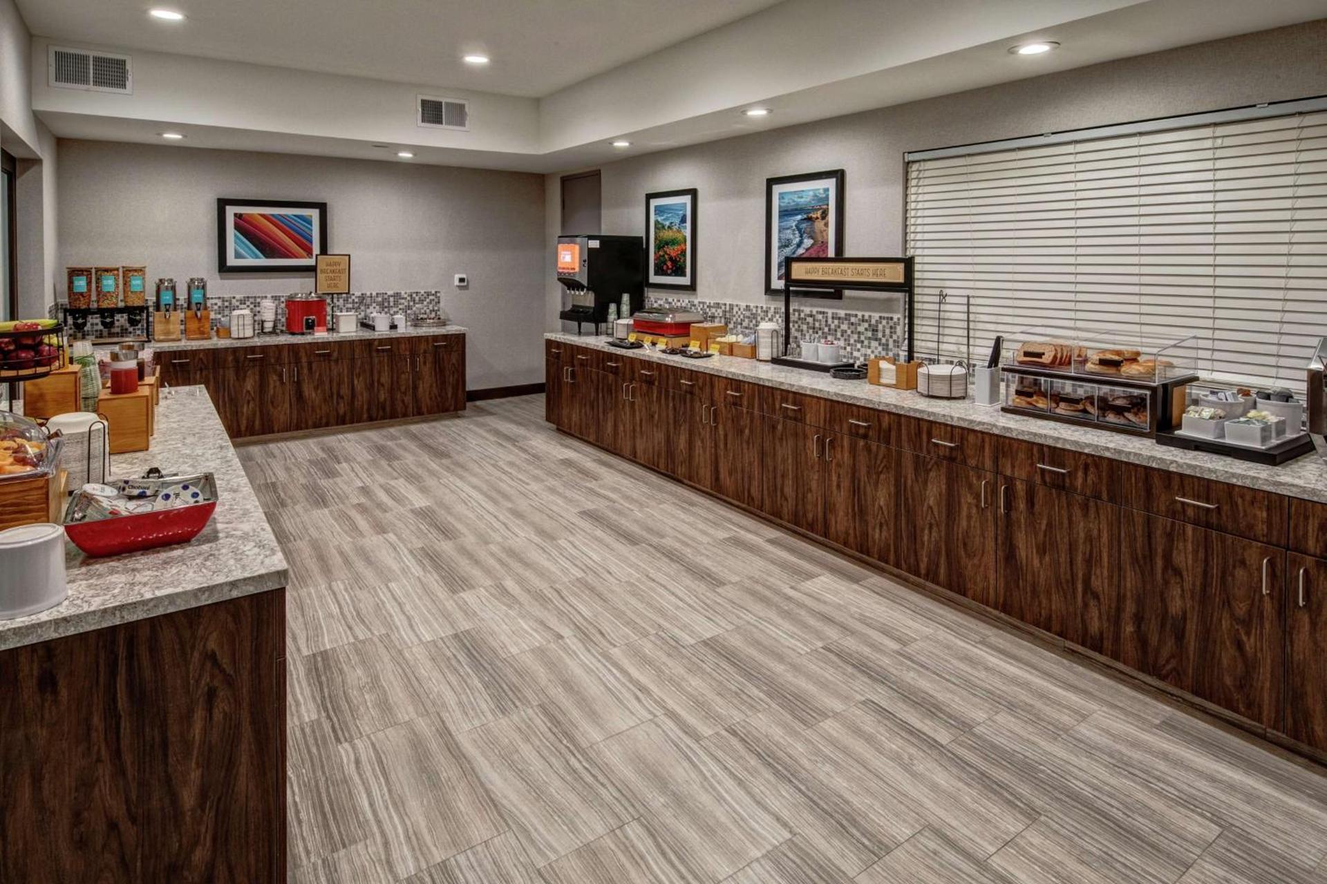 Hampton by Hilton Encinitas-Cardiff Encinitas, CA near Del Mar photo 16