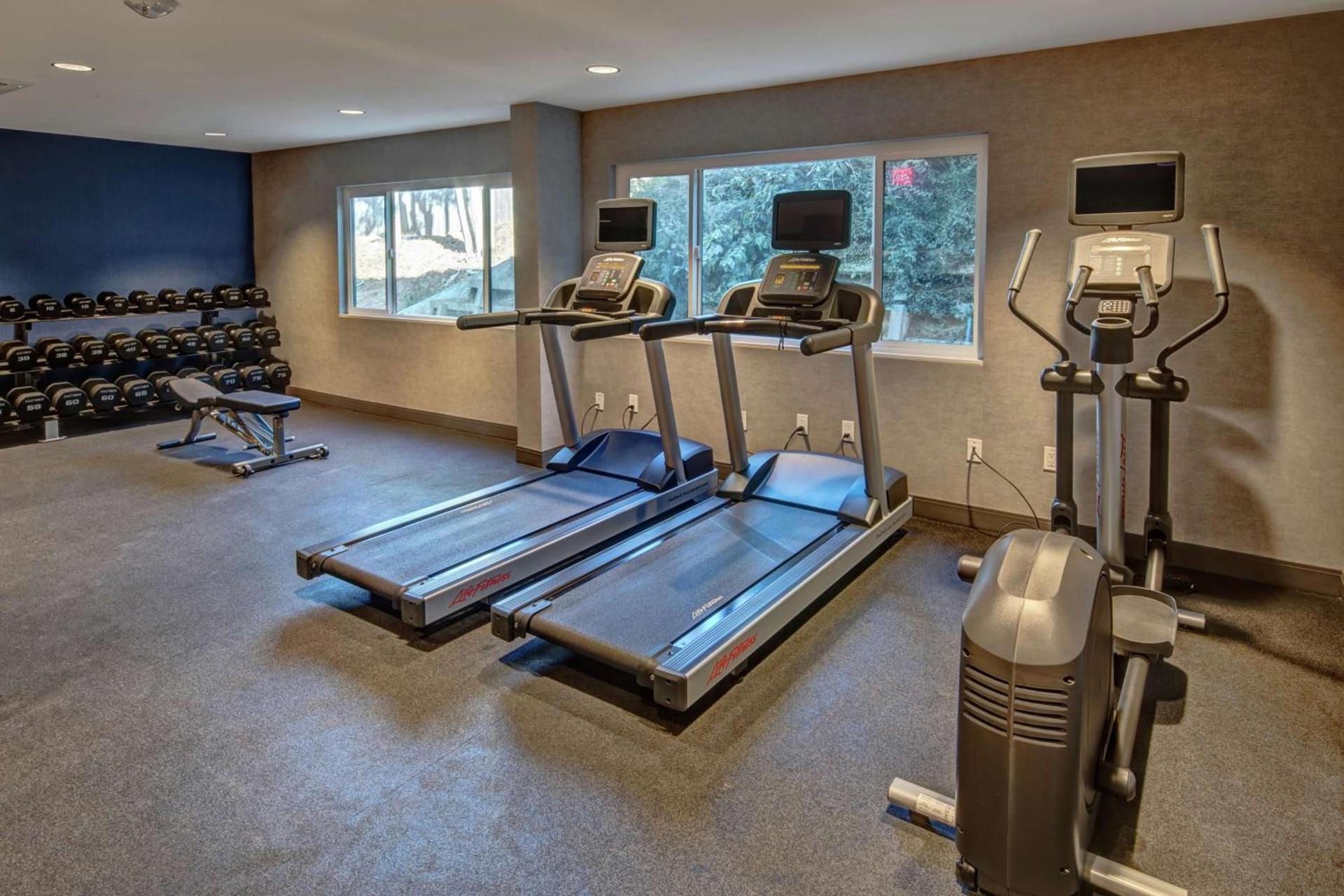 Hampton by Hilton Encinitas-Cardiff Encinitas, CA near Del Mar photo 18