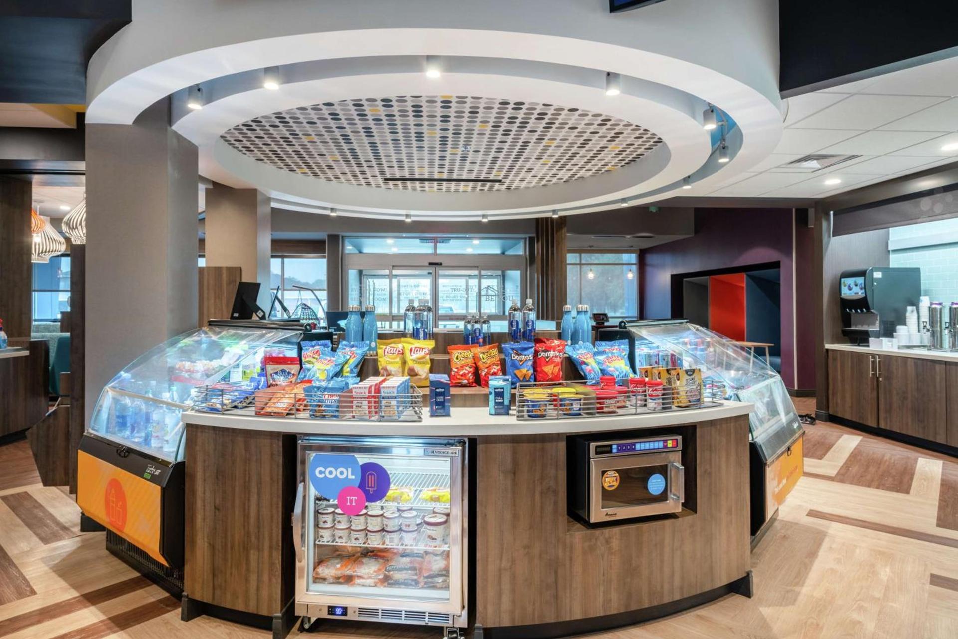 Tru By Hilton Greenville photo 10