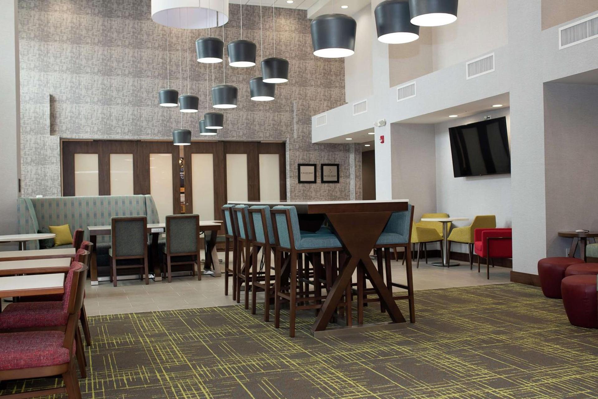 Hampton Inn and Suites Dundee photo 10