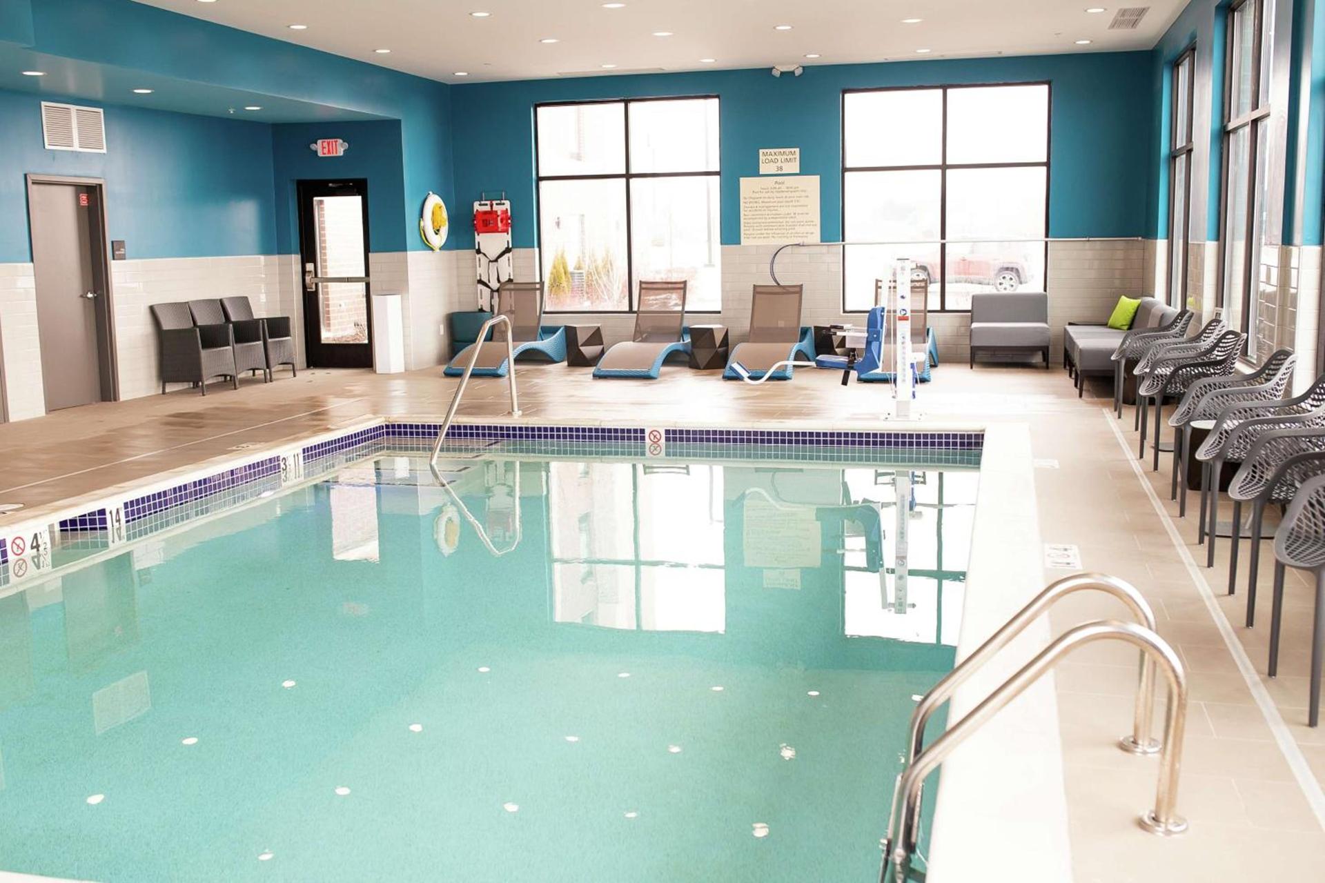 Hampton Inn and Suites Dundee photo 13