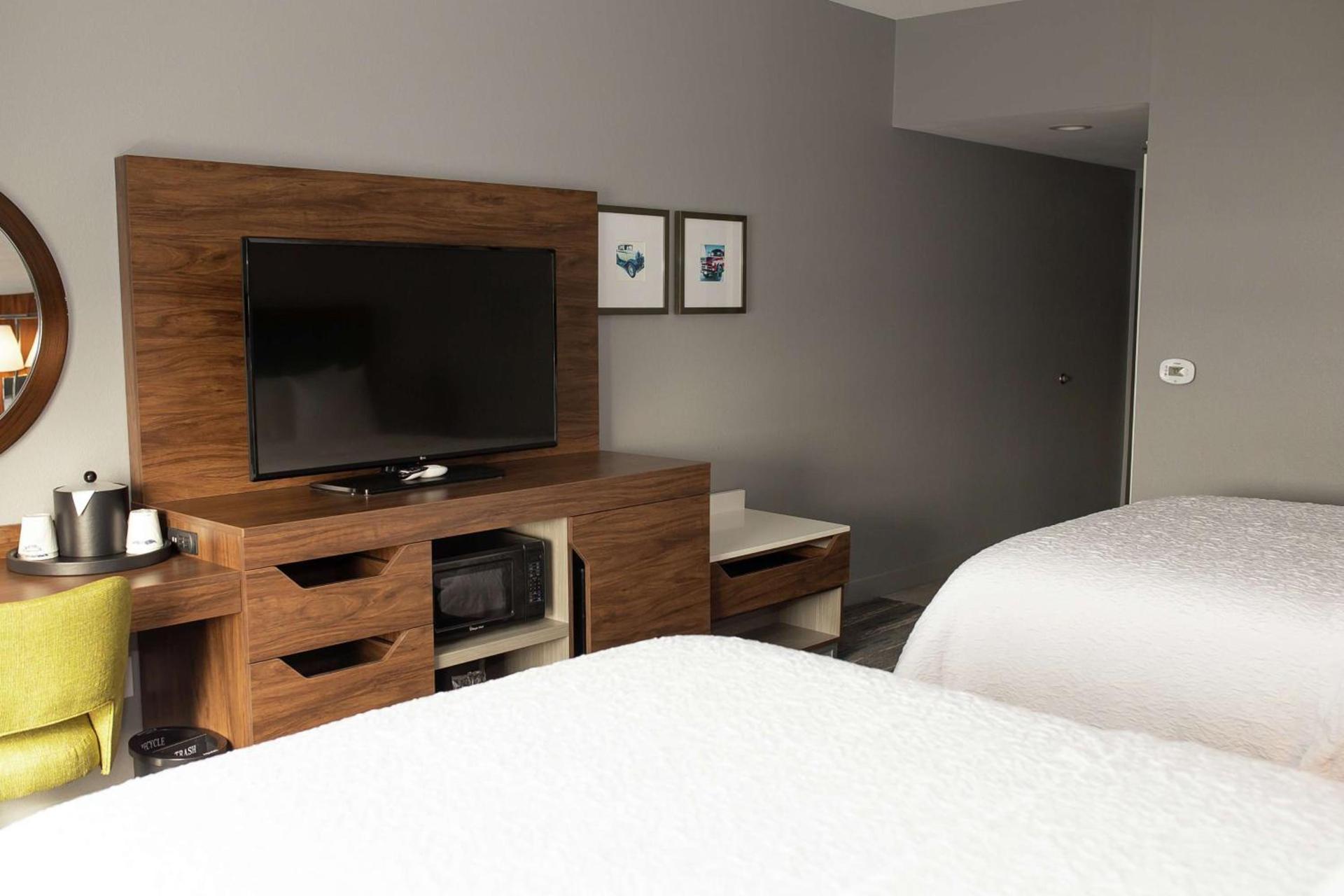 Hampton Inn and Suites Dundee photo 31