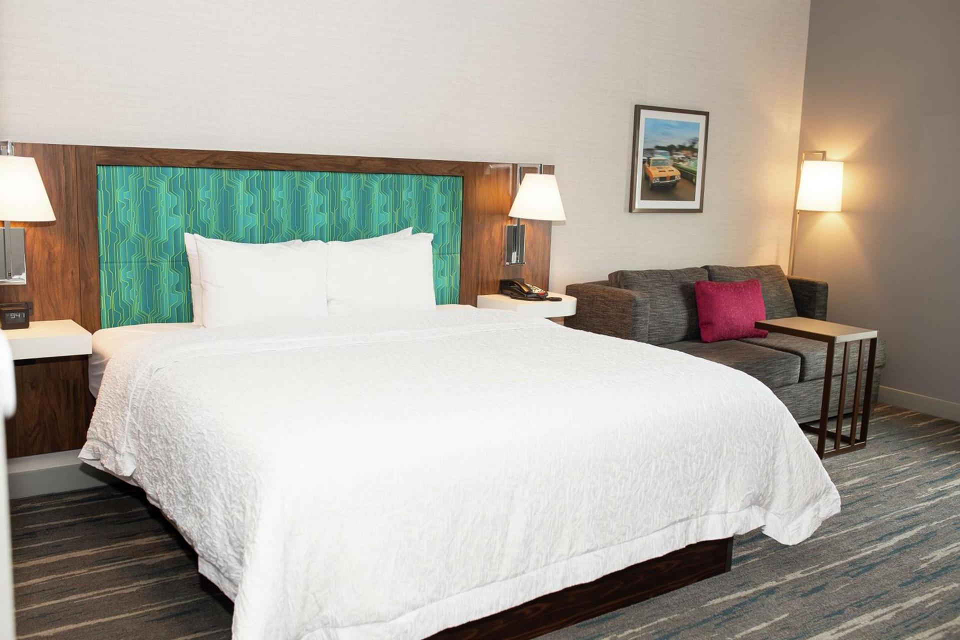 Hampton Inn and Suites Dundee photo 33