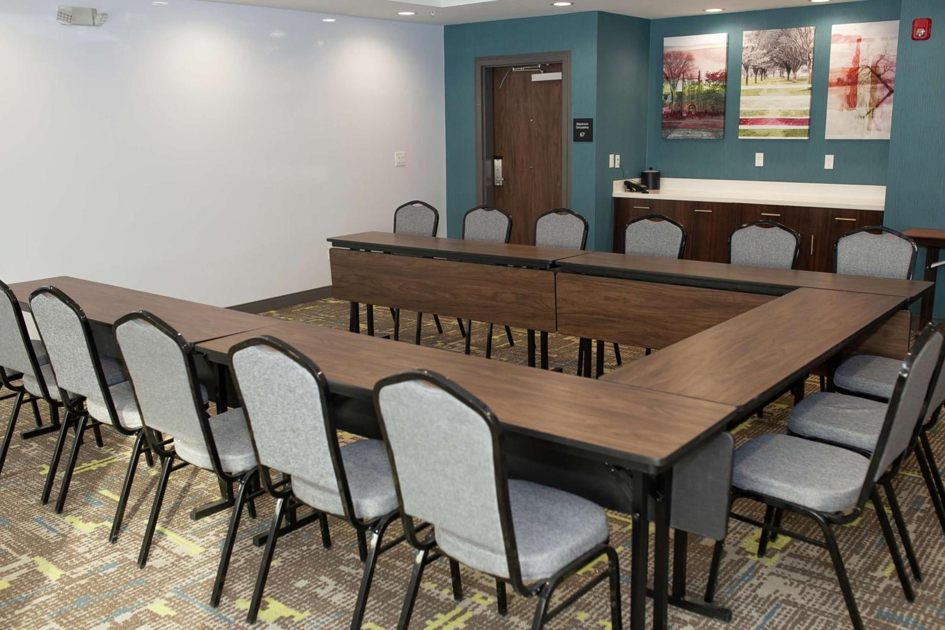 Hampton Inn and Suites Dundee photo 50