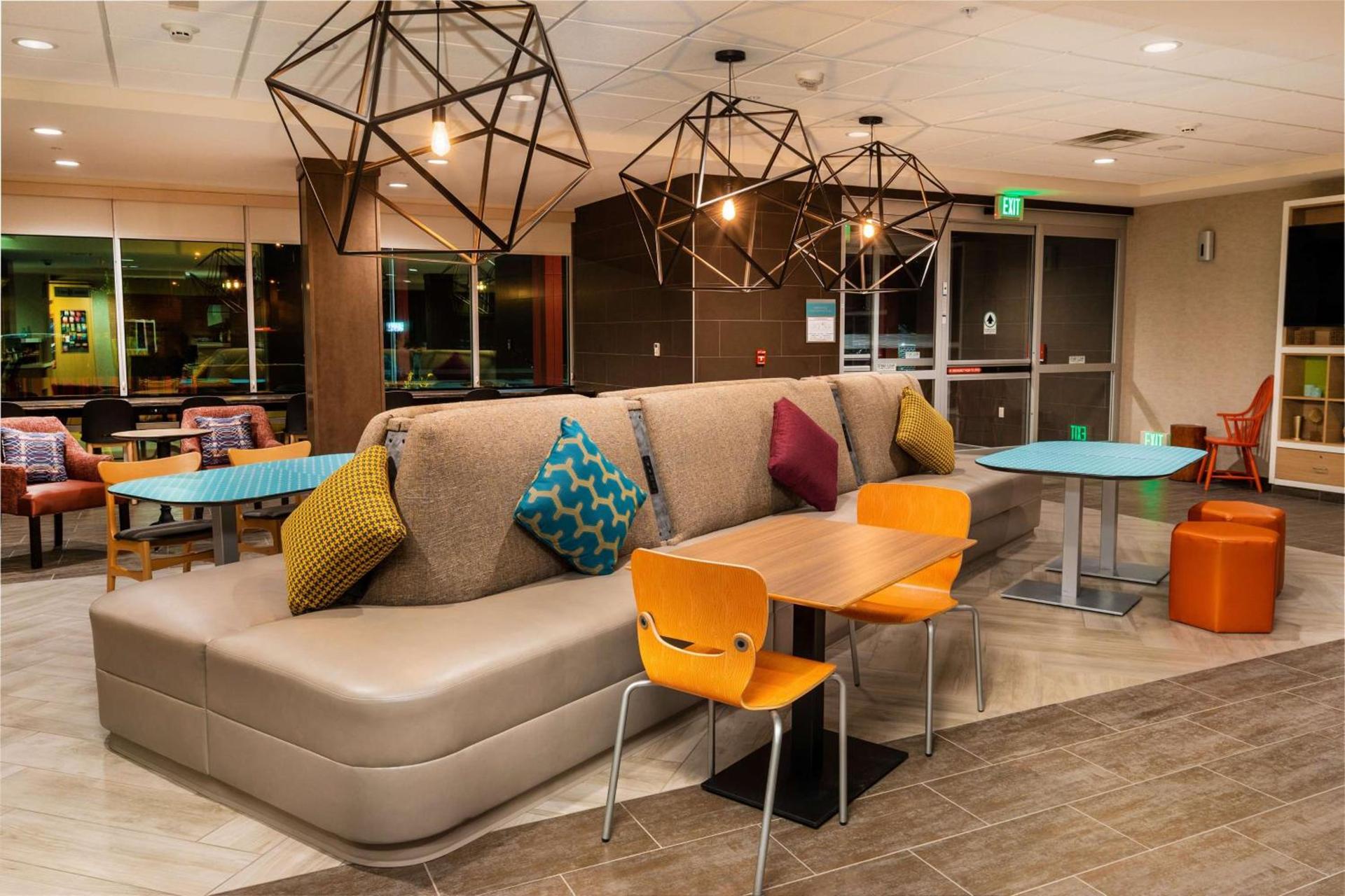 Home2 Suites Bakersfield photo 5