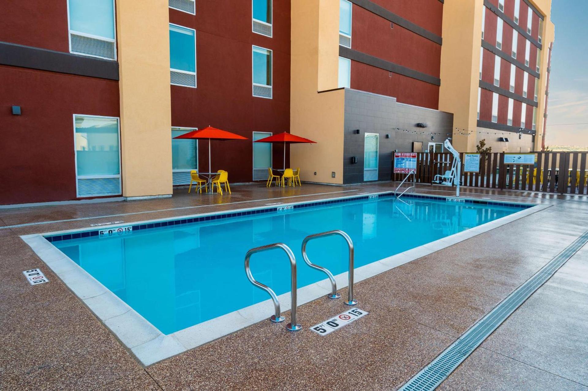 Home2 Suites Bakersfield photo 6