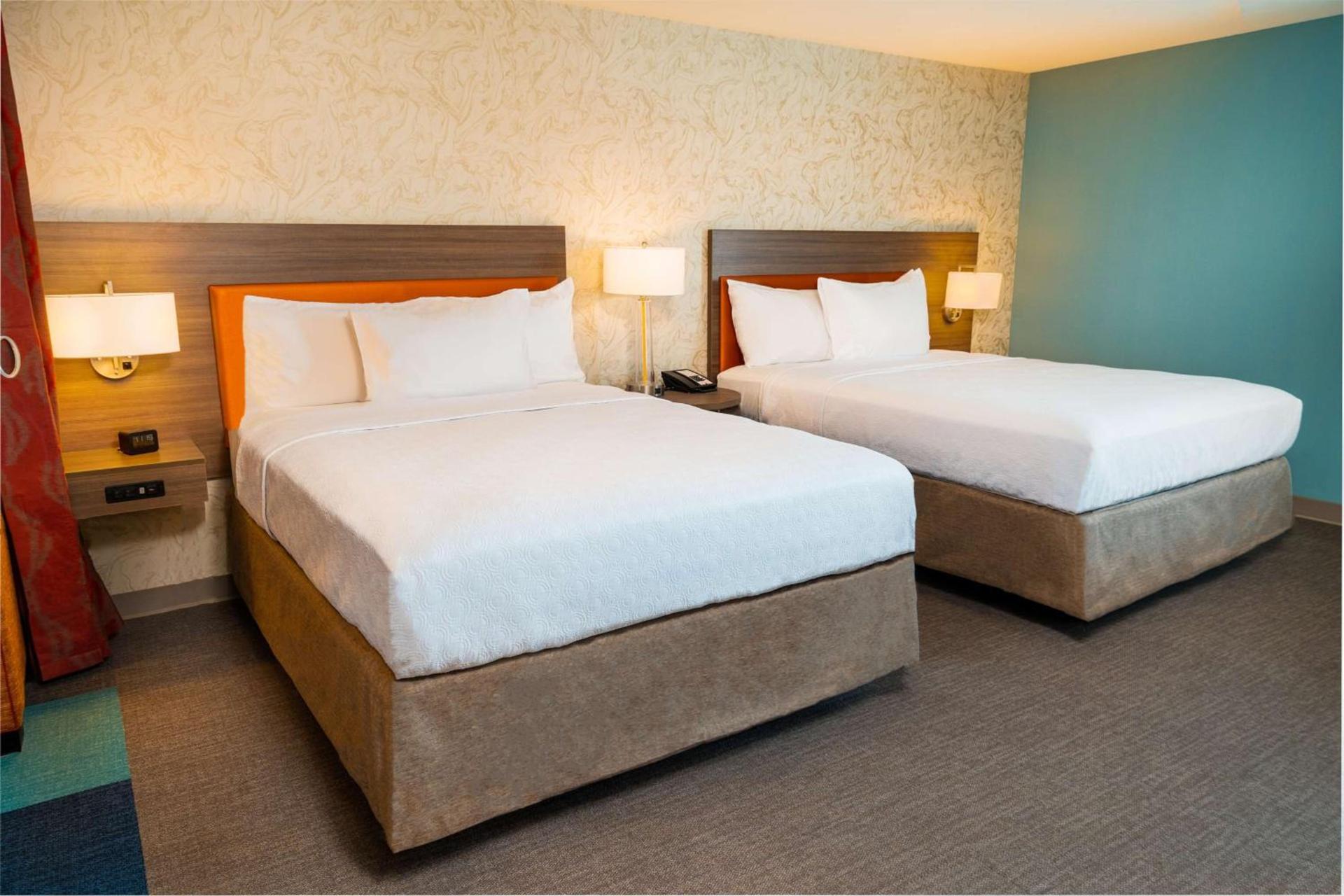 Home2 Suites Bakersfield photo 17