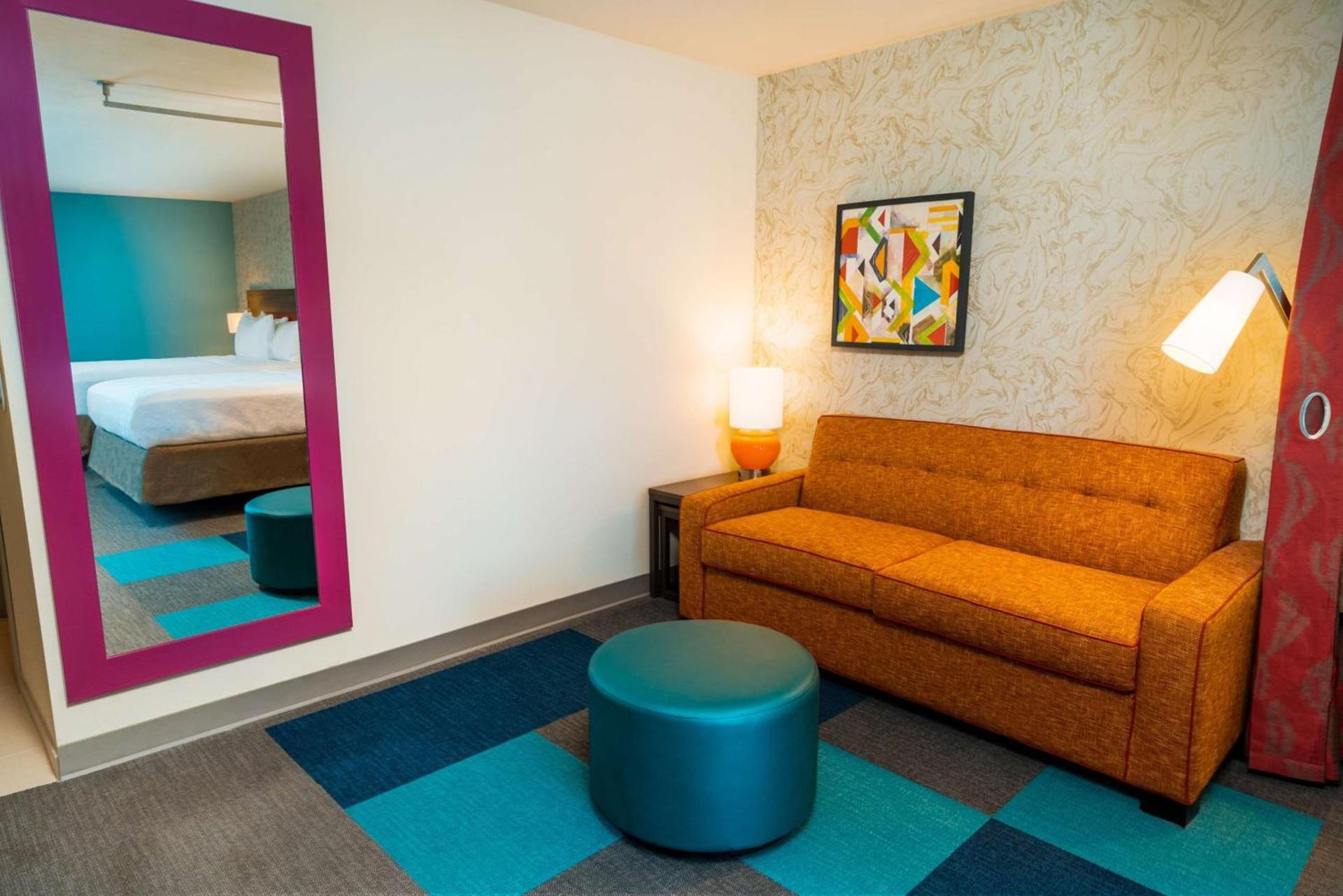 Home2 Suites Bakersfield photo 21