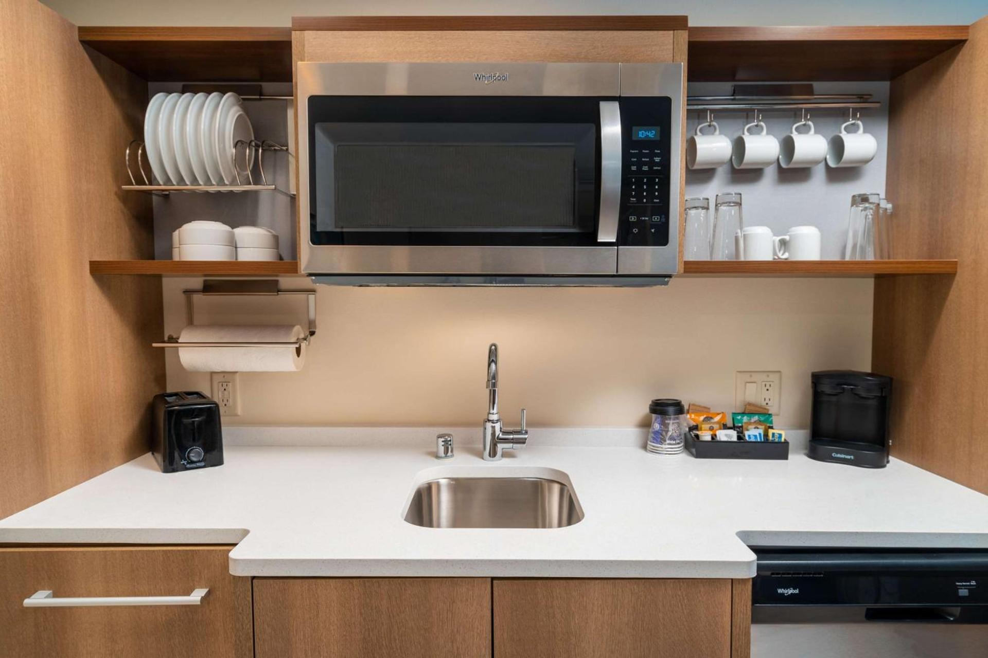 Home2 Suites Bakersfield photo 33
