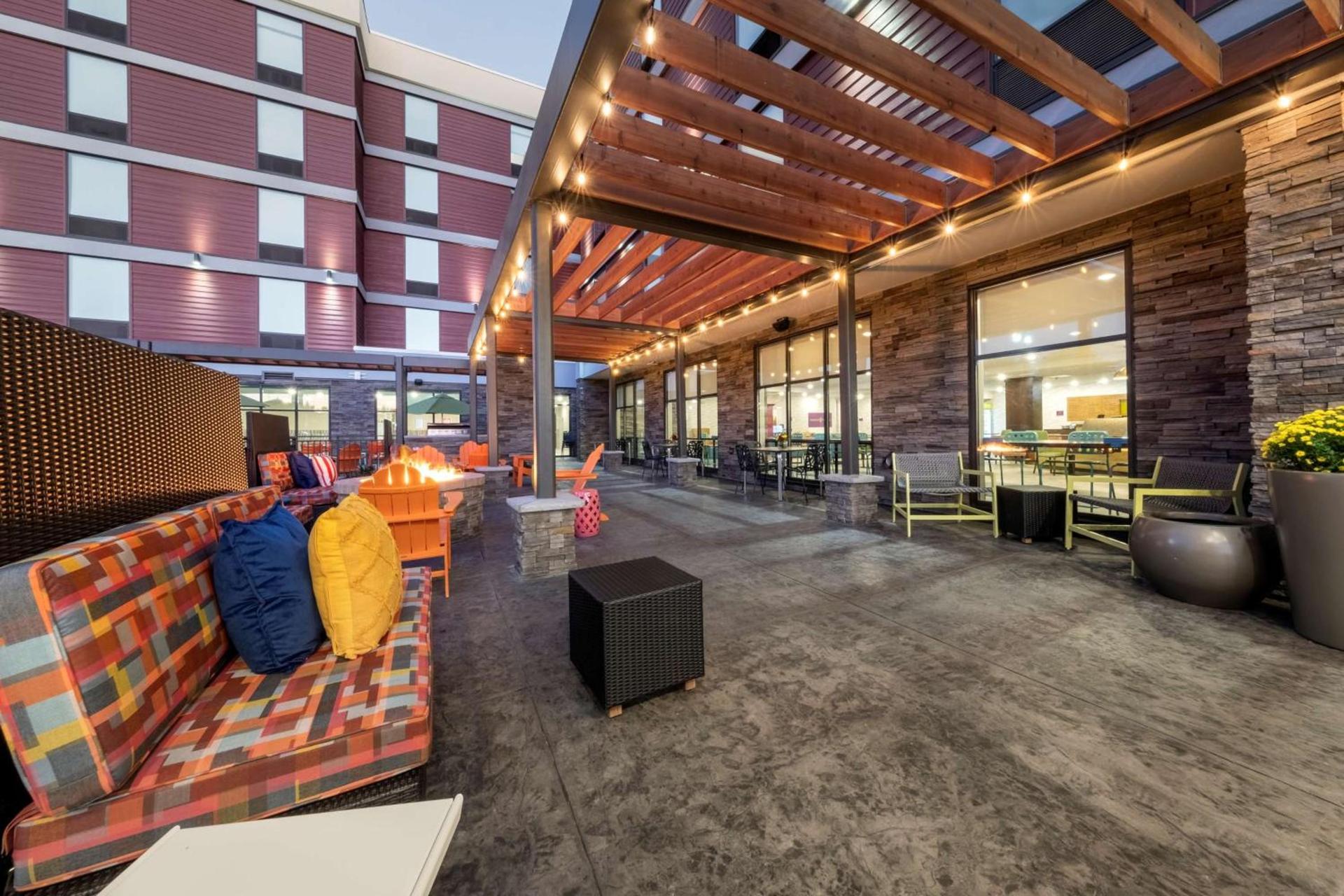 Home2 Suites By Hilton Portland Hillsboro photo 2