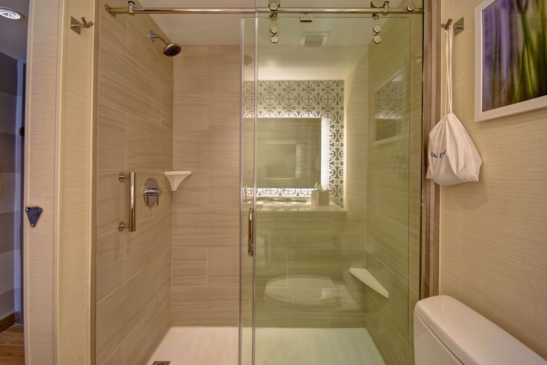 DoubleTree by Hilton Oceanfront Virginia Beach photo 37