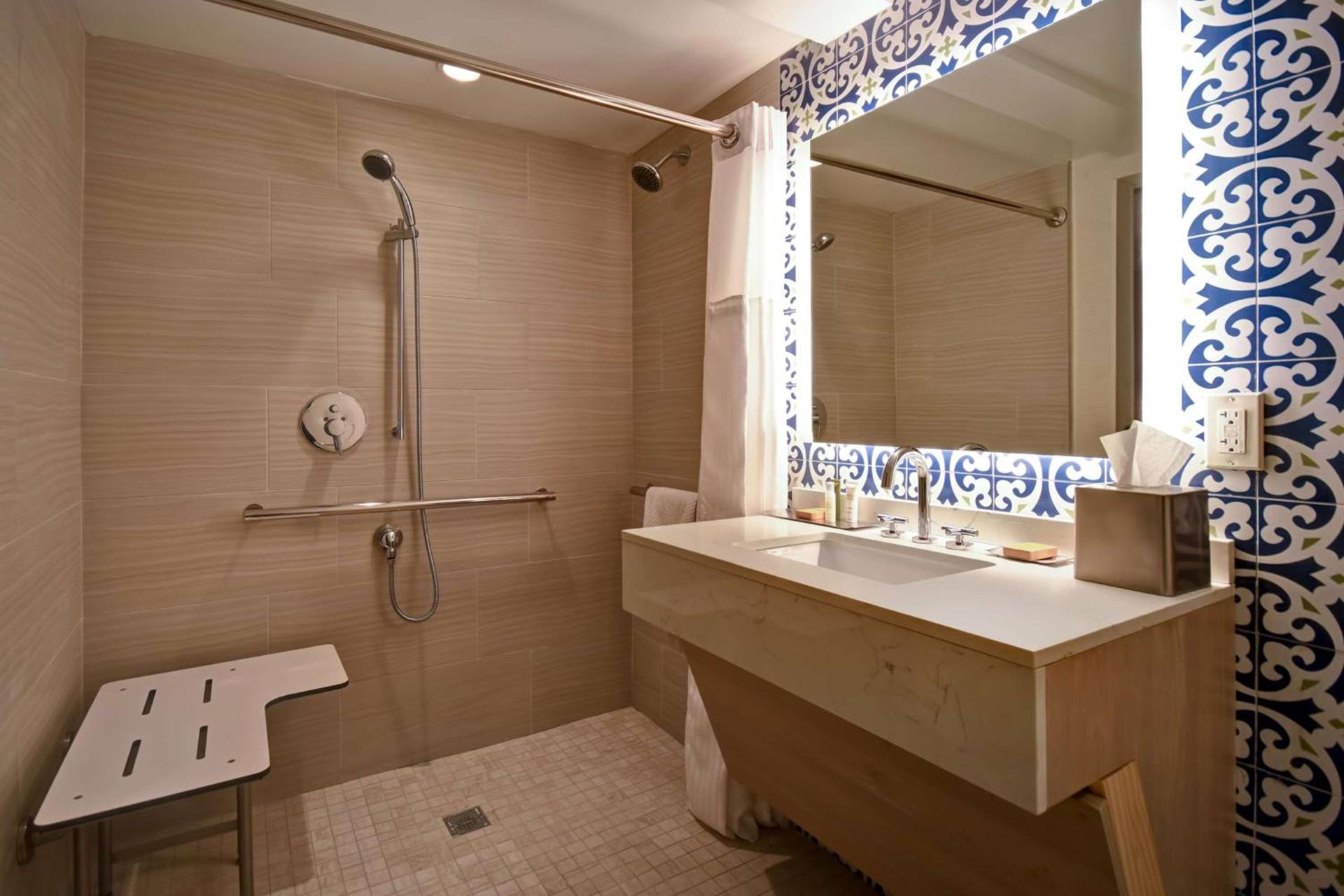 DoubleTree by Hilton Oceanfront Virginia Beach photo 39