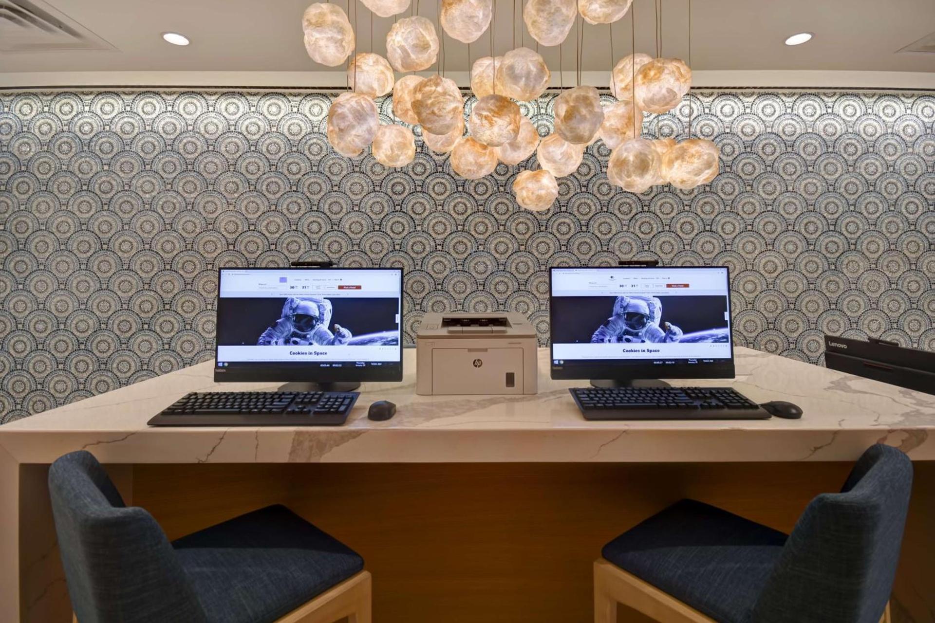 DoubleTree by Hilton Oceanfront Virginia Beach photo 53