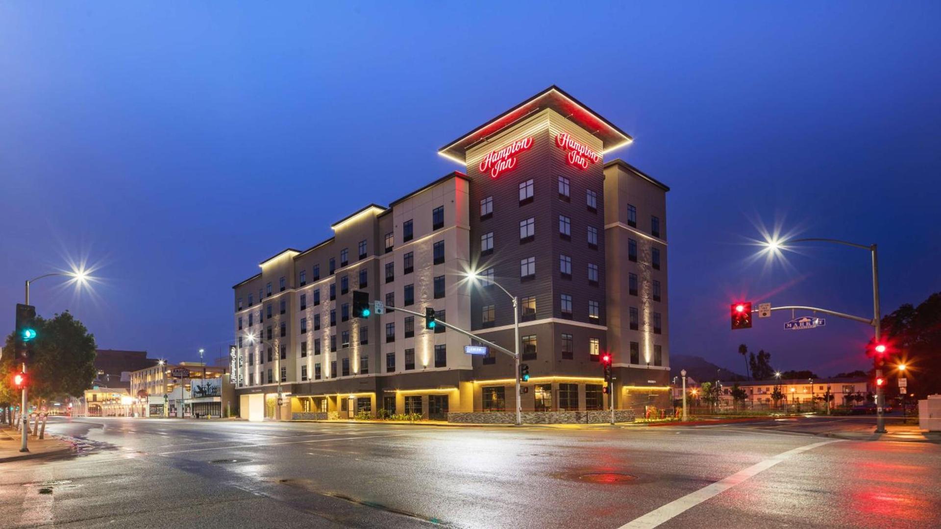Hampton Inn Riverside Downtown Convention Center photo 6
