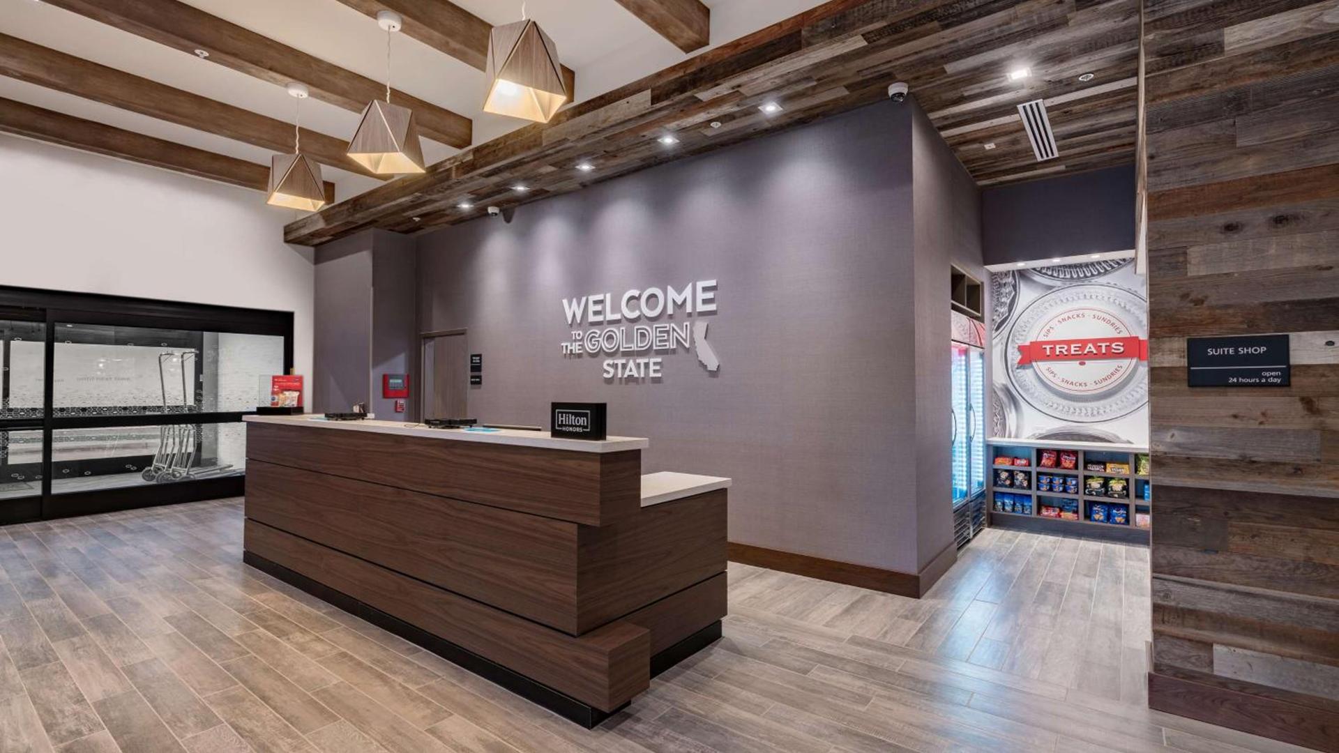 Hampton Inn Riverside Downtown Convention Center photo 10