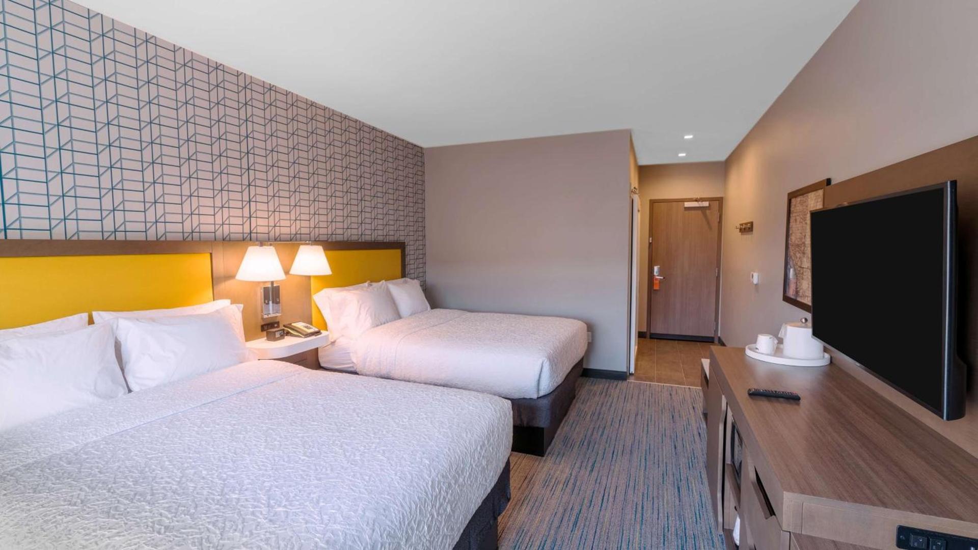 Hampton Inn Riverside Downtown Convention Center photo 24