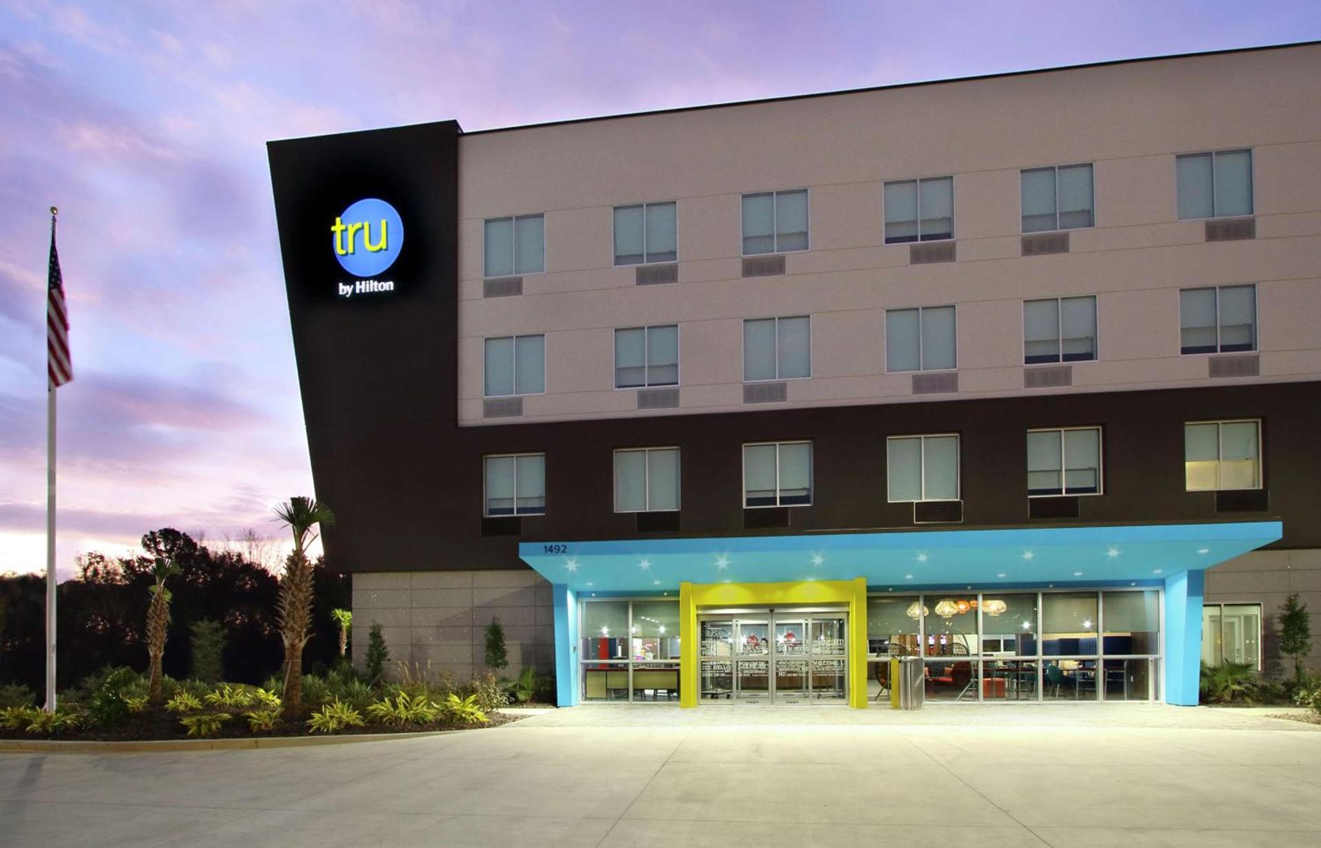 Tru By Hilton Mobile photo 5