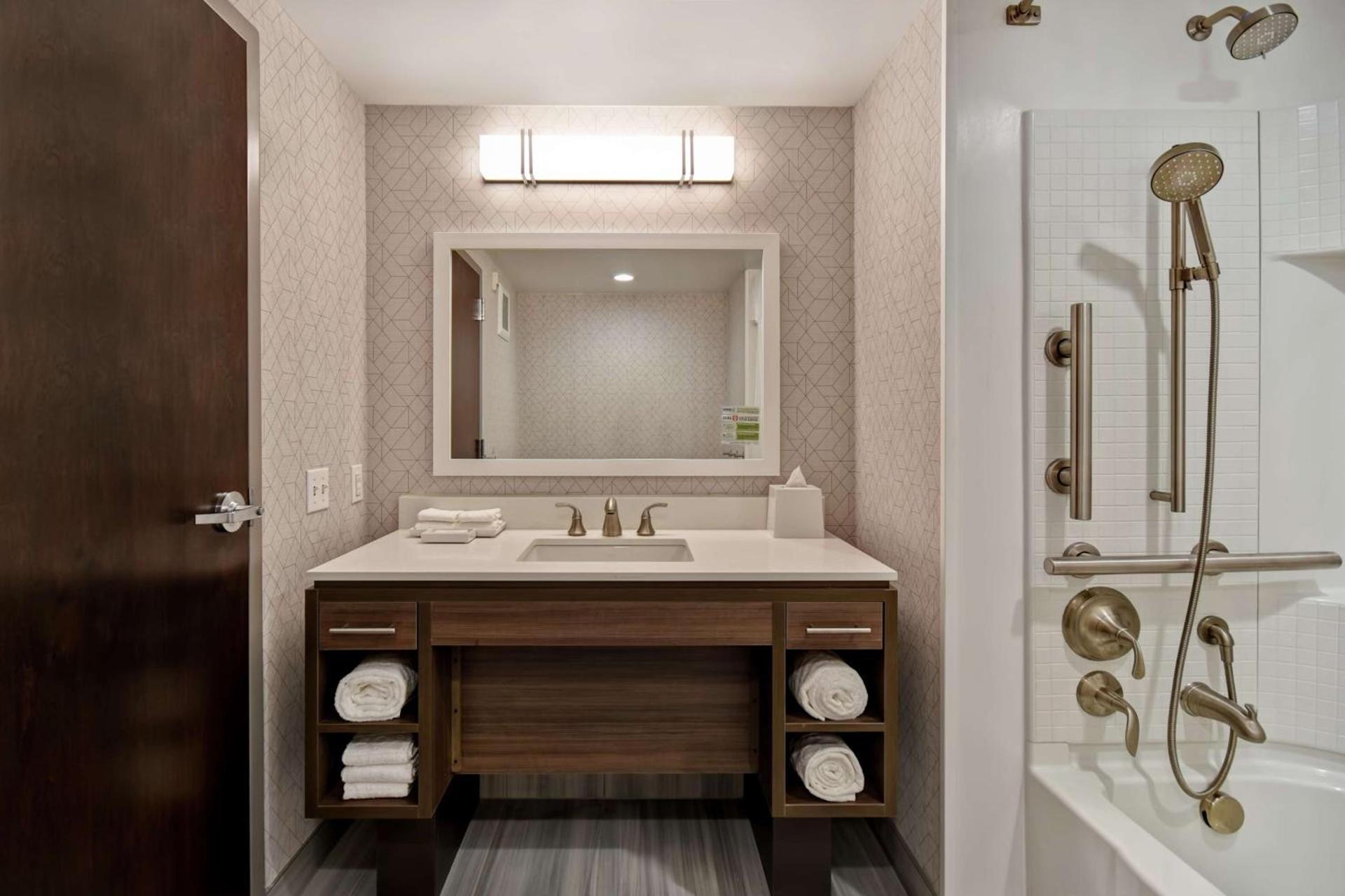 Home2 Suites By Hilton Taylor Detroit photo 22