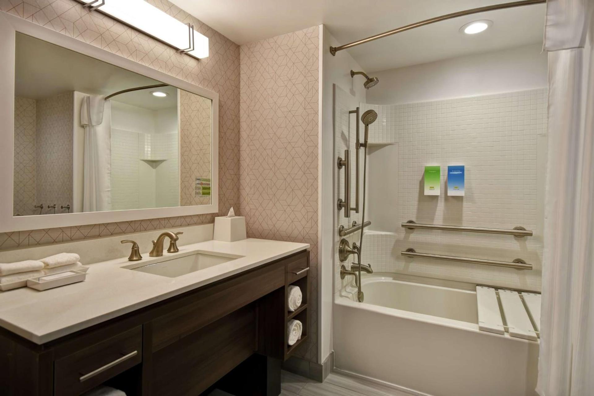 Home2 Suites By Hilton Taylor Detroit photo 26