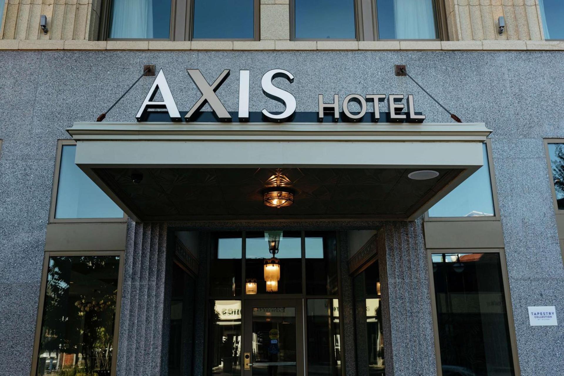 The Axis Moline Hotel, Tapestry Collection By Hilton photo 2
