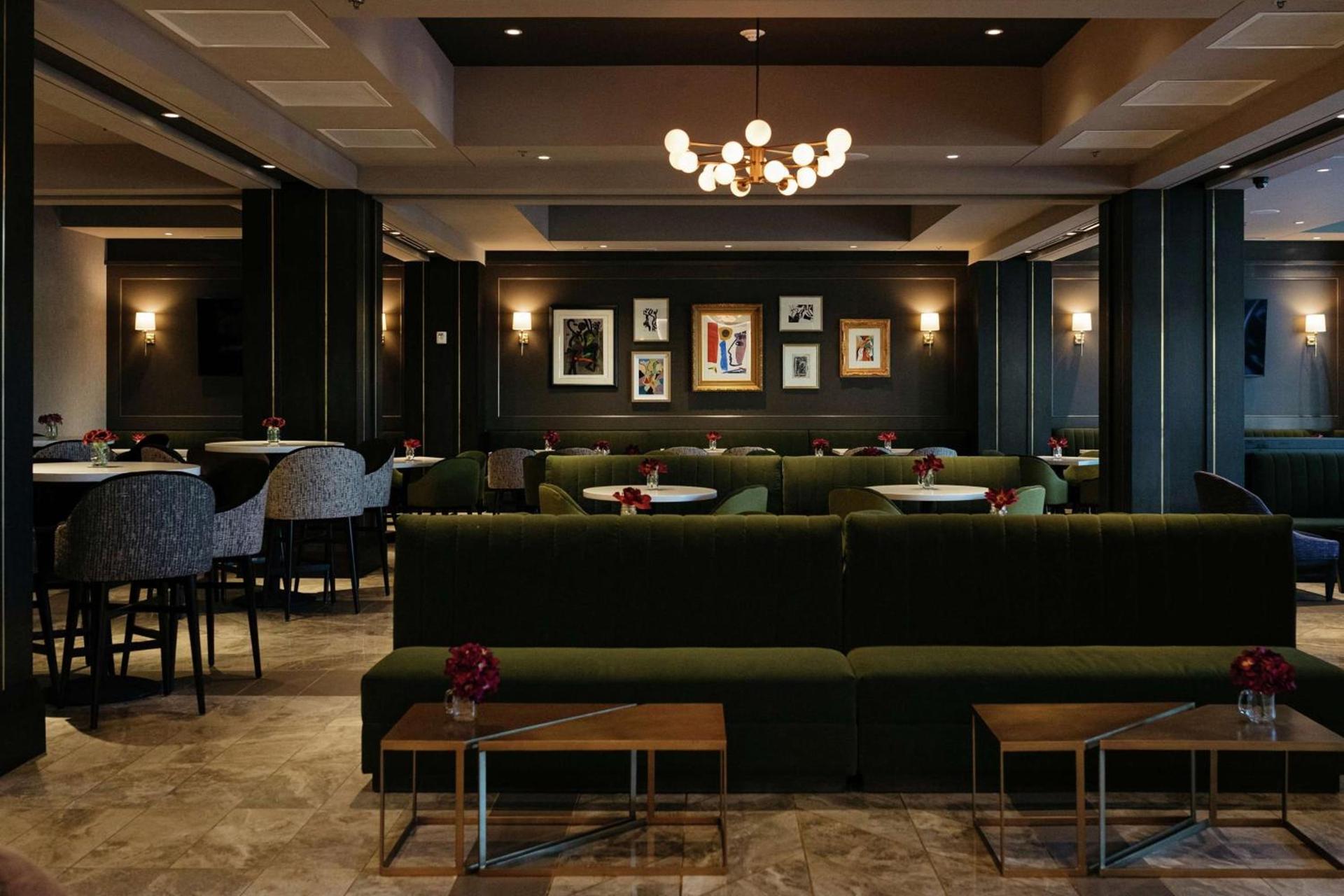 The Axis Moline Hotel, Tapestry Collection By Hilton photo 7