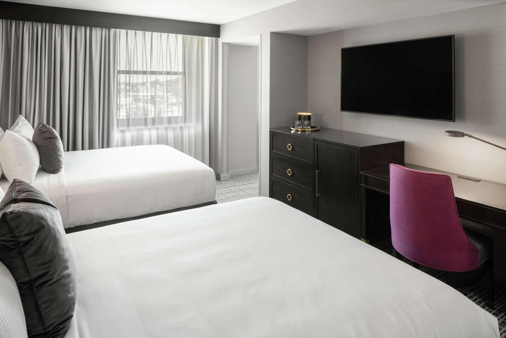 The Axis Moline Hotel, Tapestry Collection By Hilton photo 25