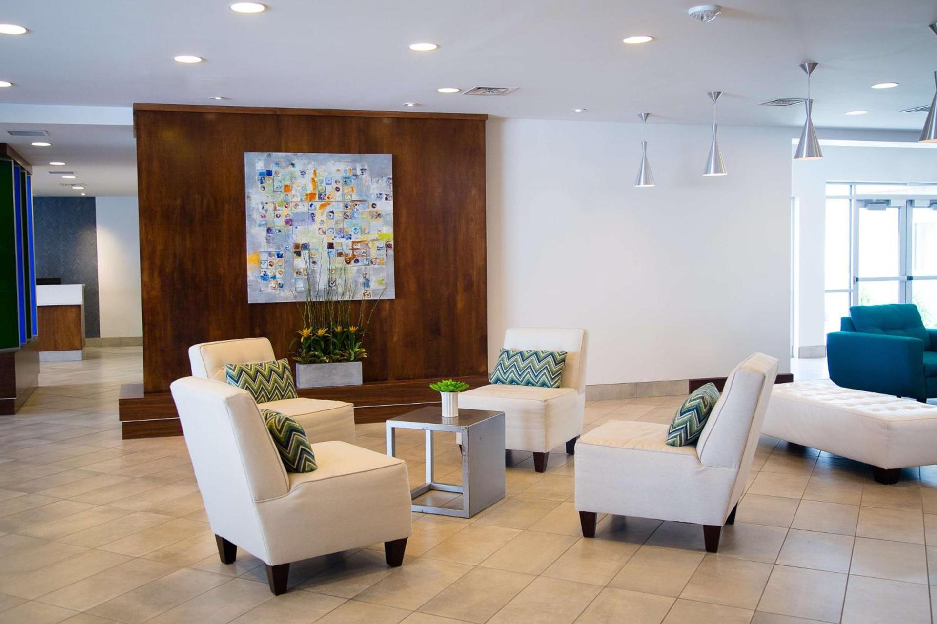 Doubletree By Hilton Omaha Southwest, Ne photo 2