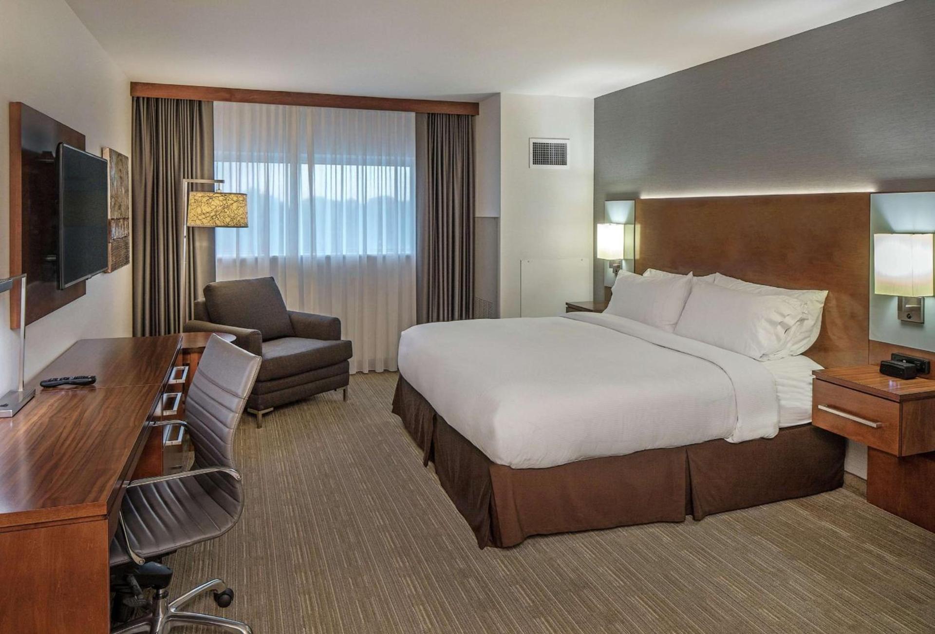 Doubletree By Hilton Omaha Southwest, Ne photo 17