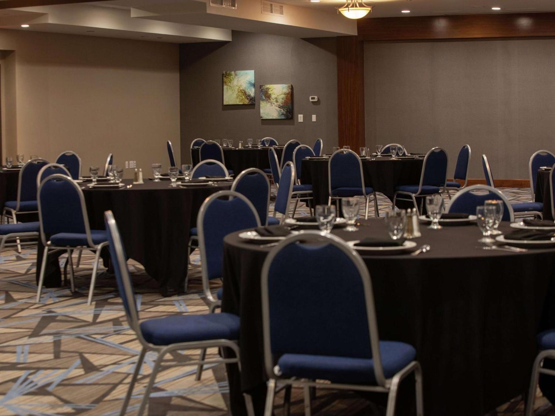 Doubletree By Hilton Omaha Southwest, Ne photo 22
