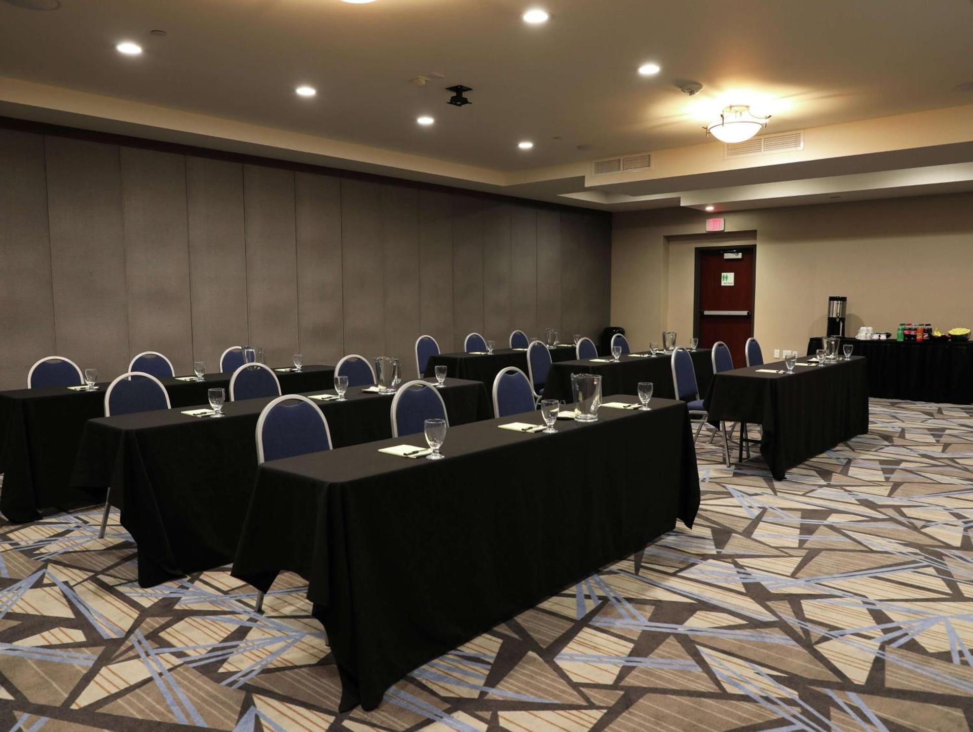 Doubletree By Hilton Omaha Southwest, Ne photo 24