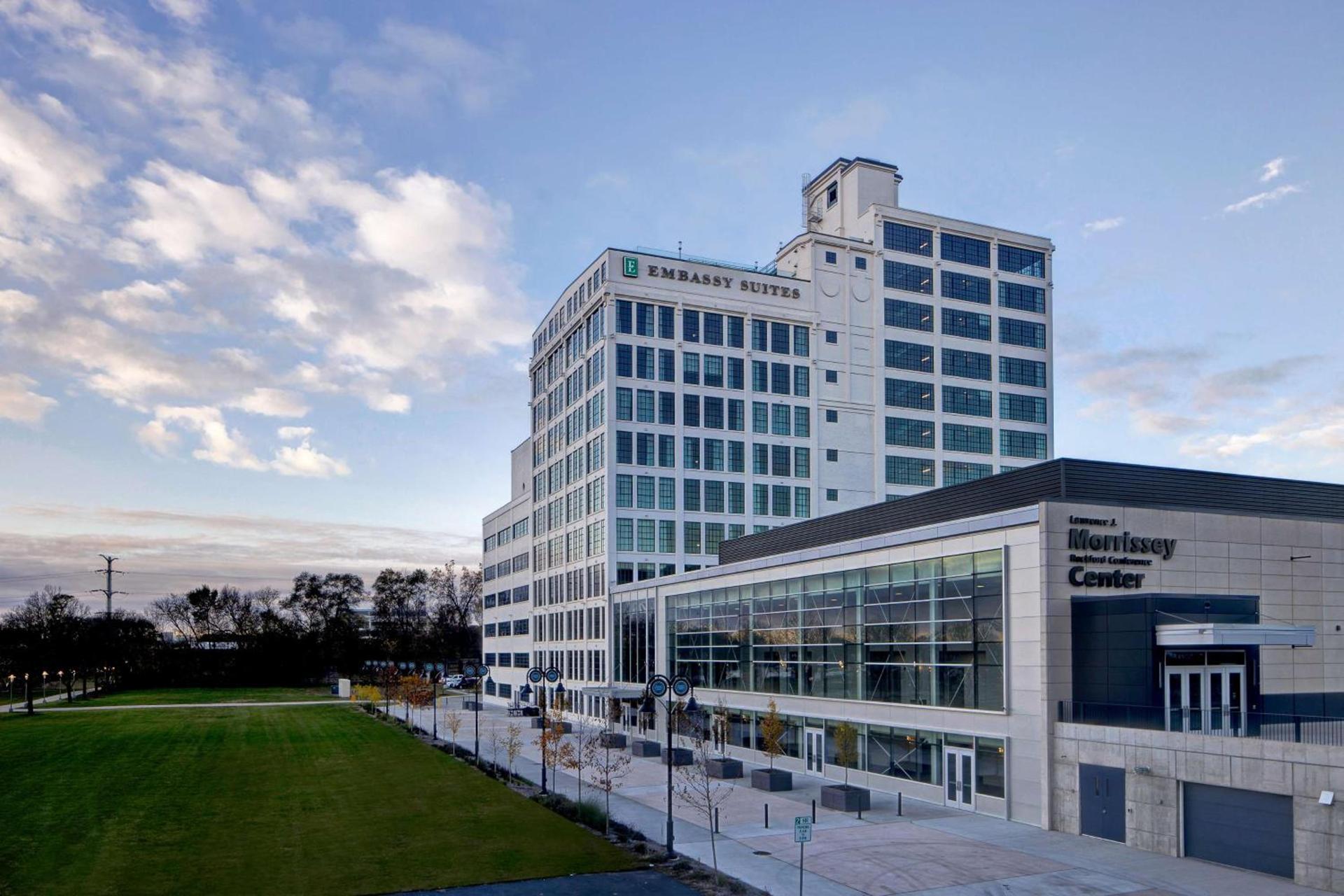 Embassy Suites By Hilton Rockford Riverfront — hotel in Rockford