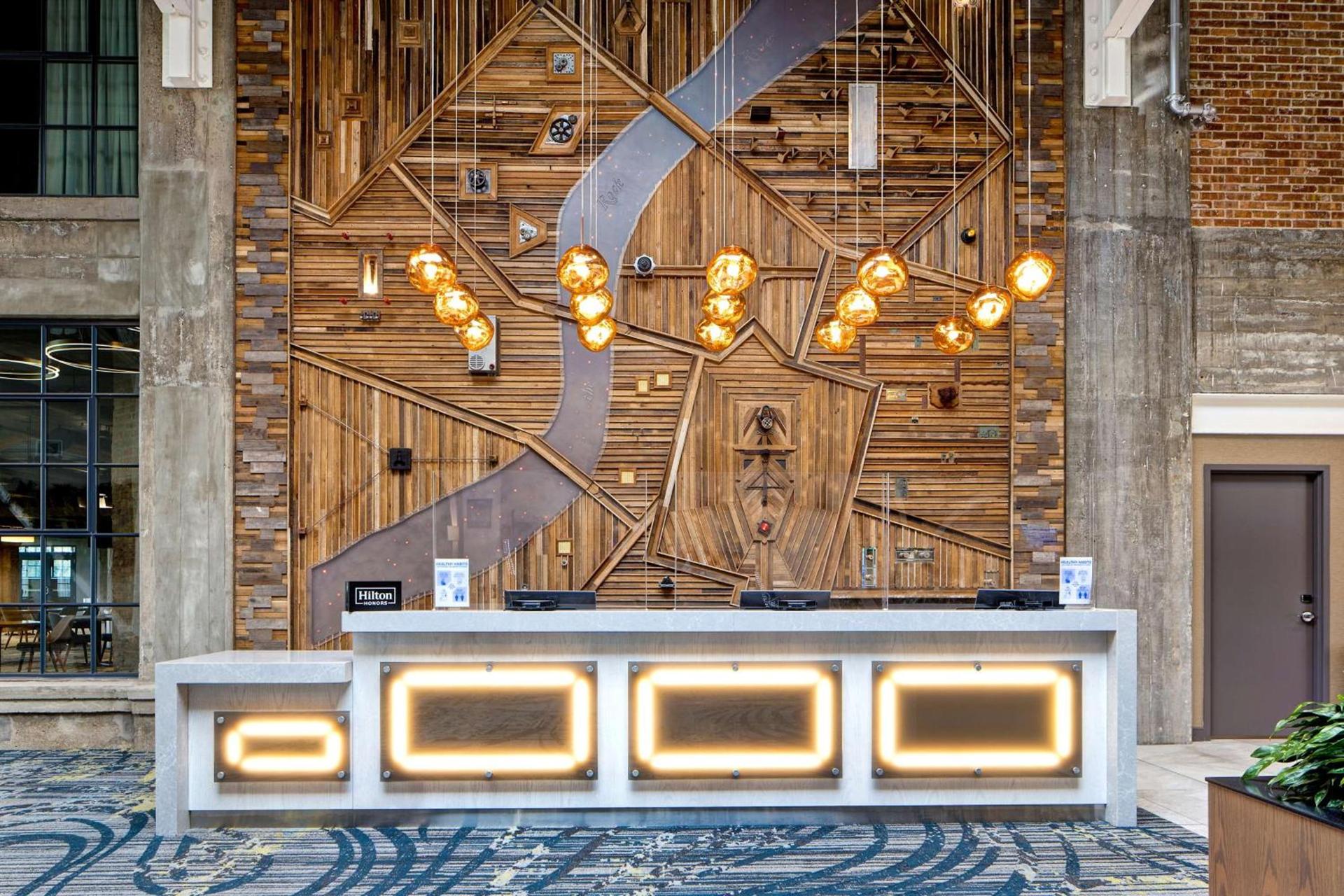 Embassy Suites By Hilton Rockford Riverfront photo 4