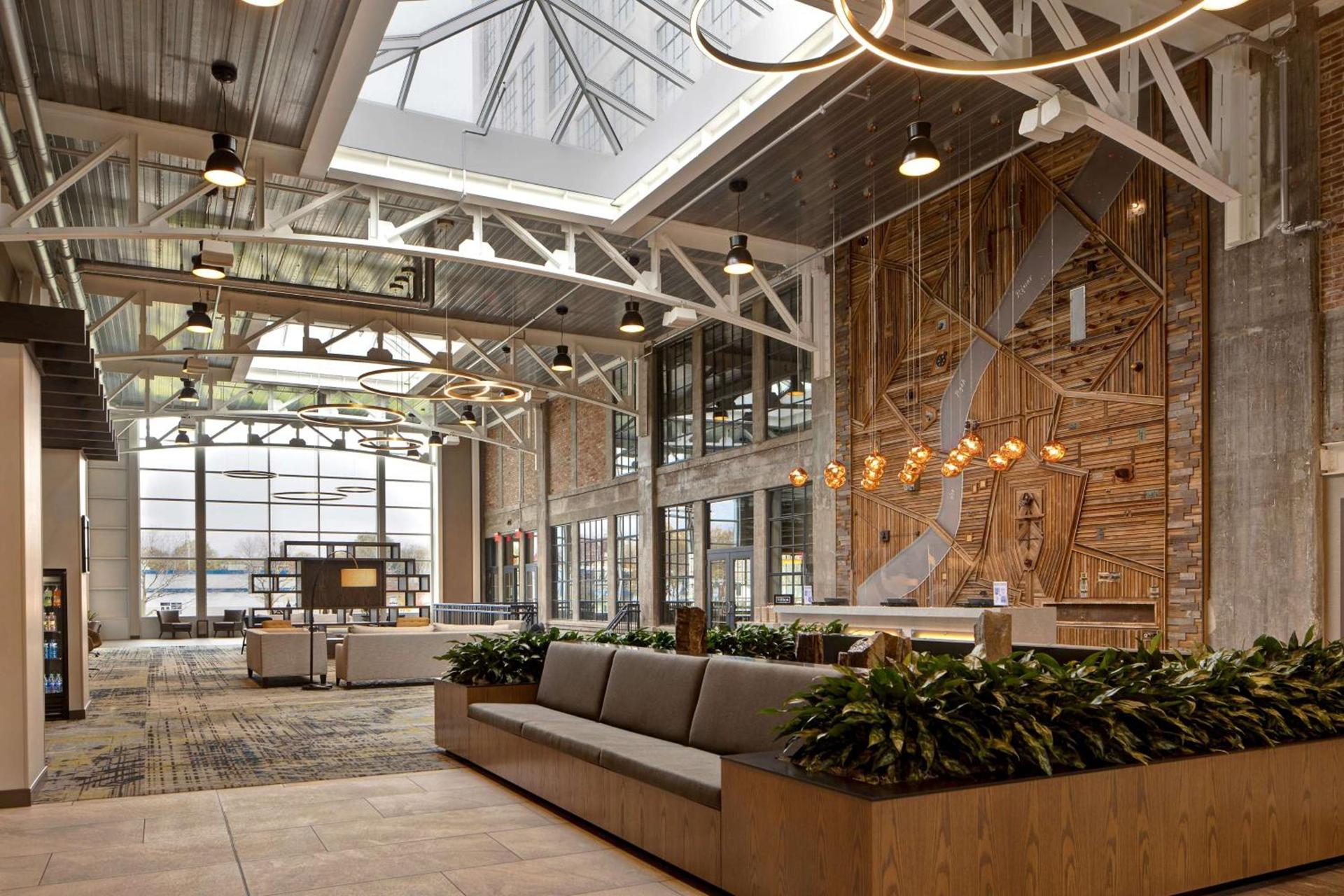 Embassy Suites By Hilton Rockford Riverfront photo 5