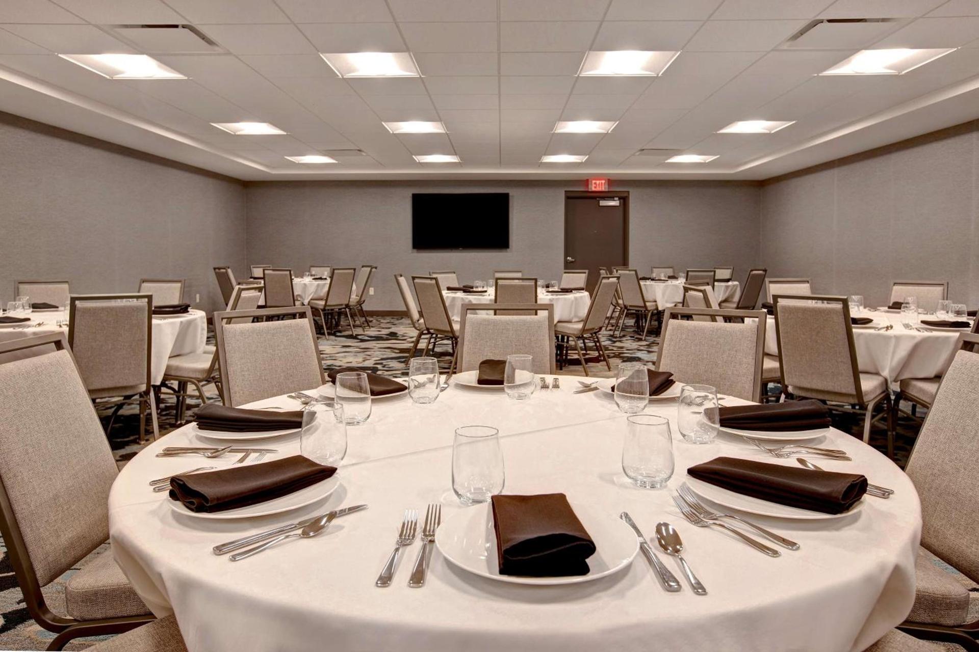 Embassy Suites By Hilton Rockford Riverfront photo 50