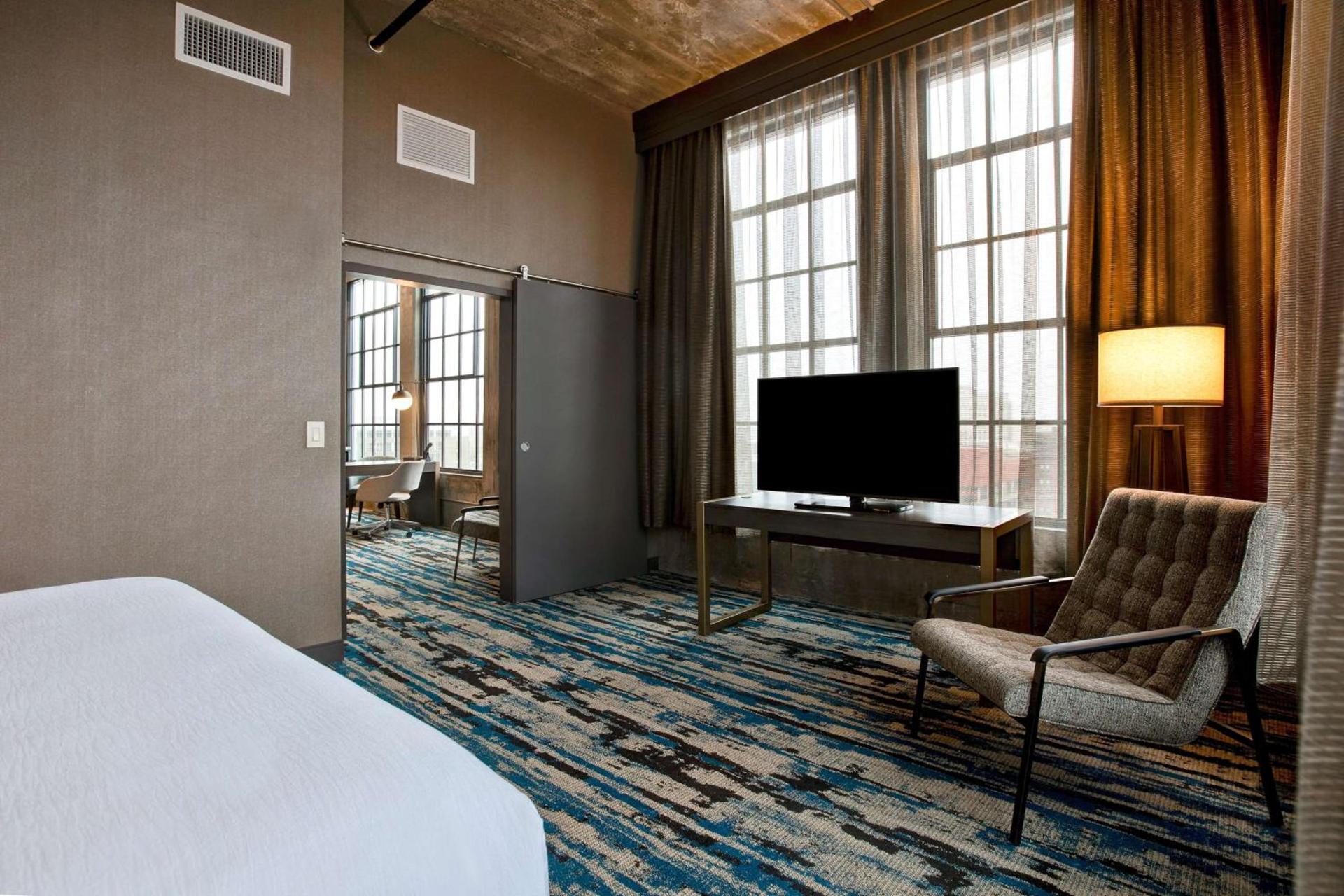 Embassy Suites By Hilton Rockford Riverfront photo 65