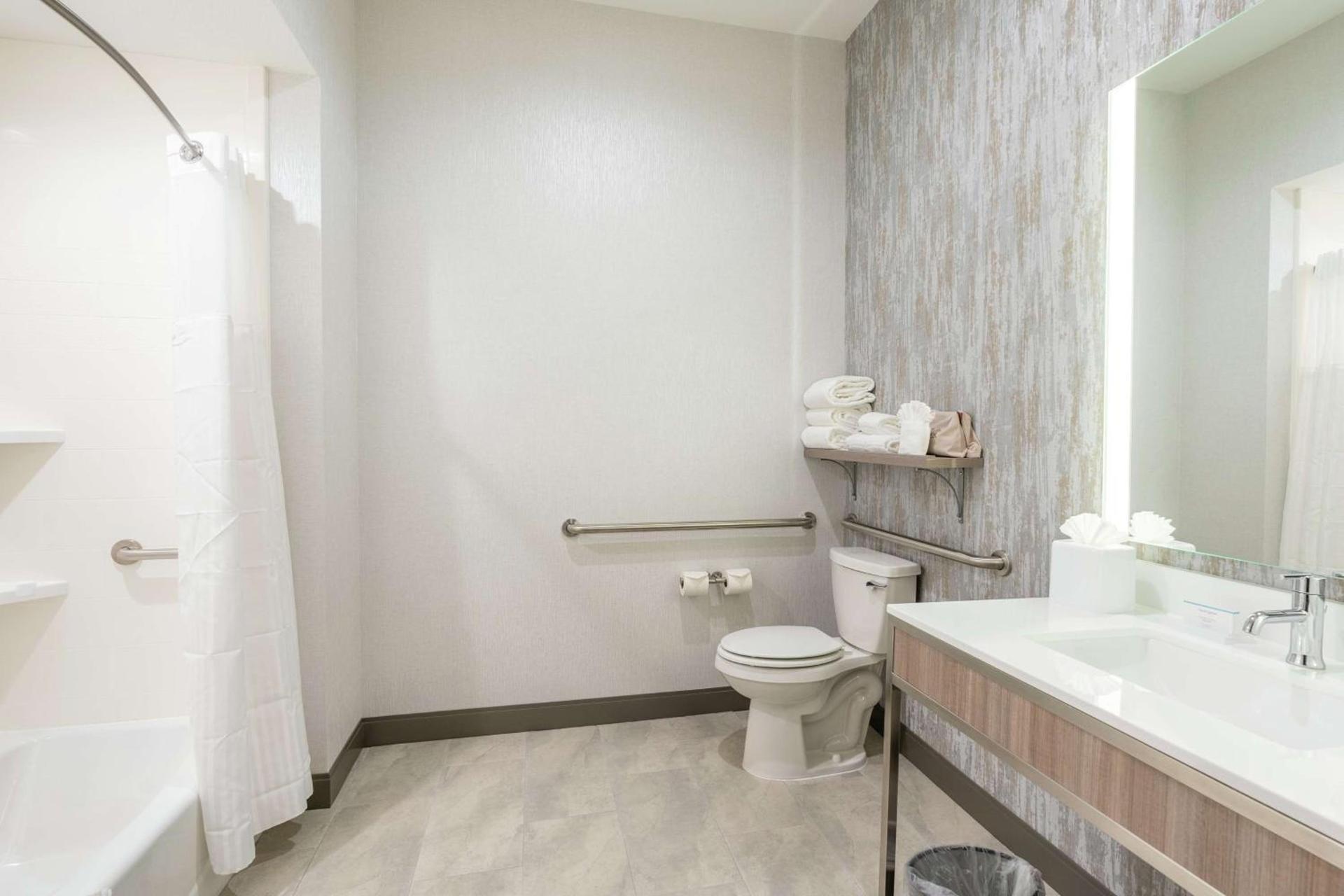 Hilton Garden Inn Wichita Downtown, Ks photo 11