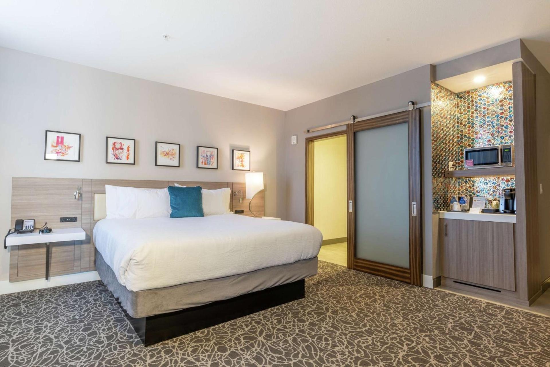 Hilton Garden Inn Wichita Downtown, Ks photo 17