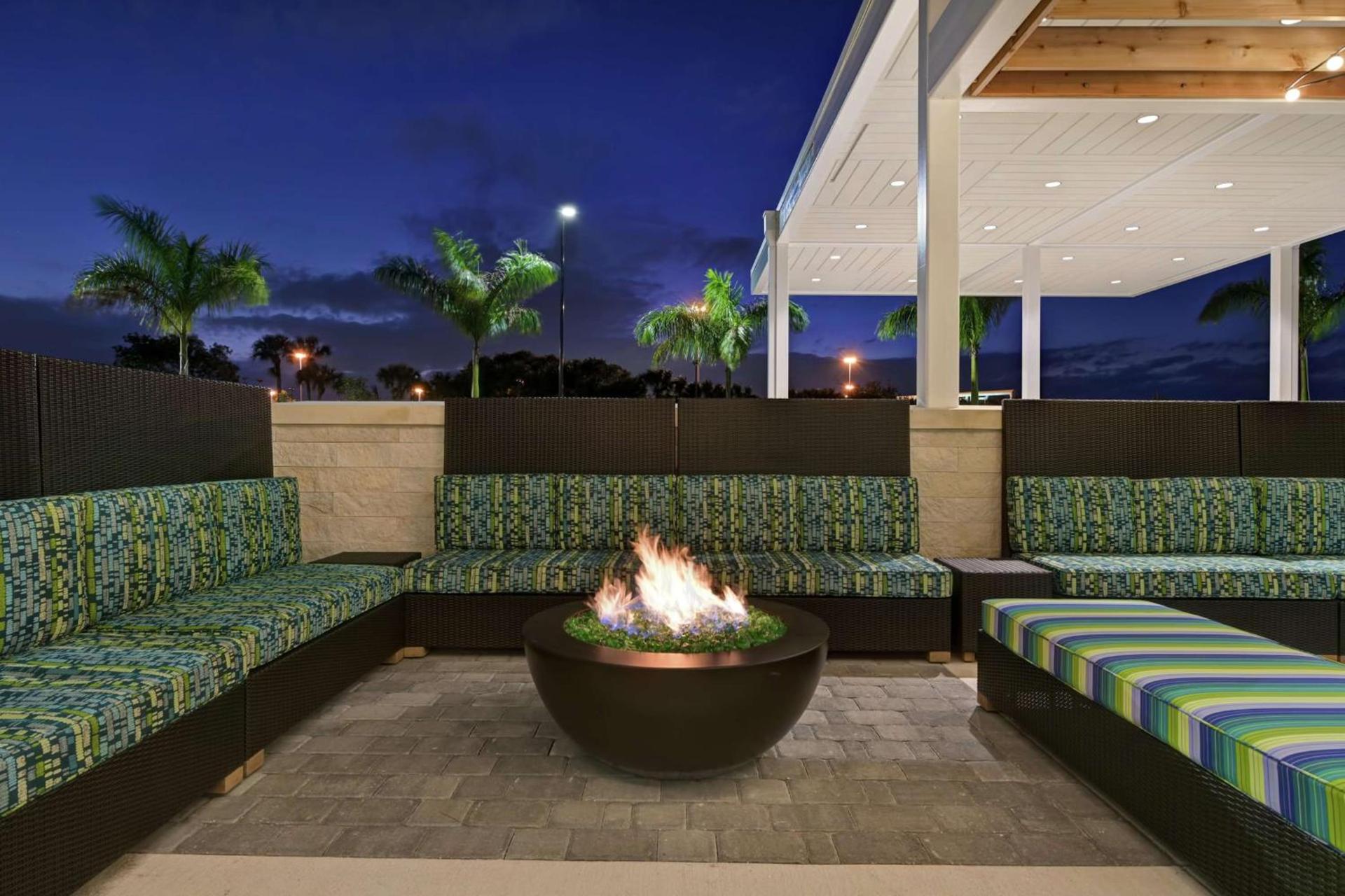 Home2 Suites By Hilton West Palm Beach Airport photo 5