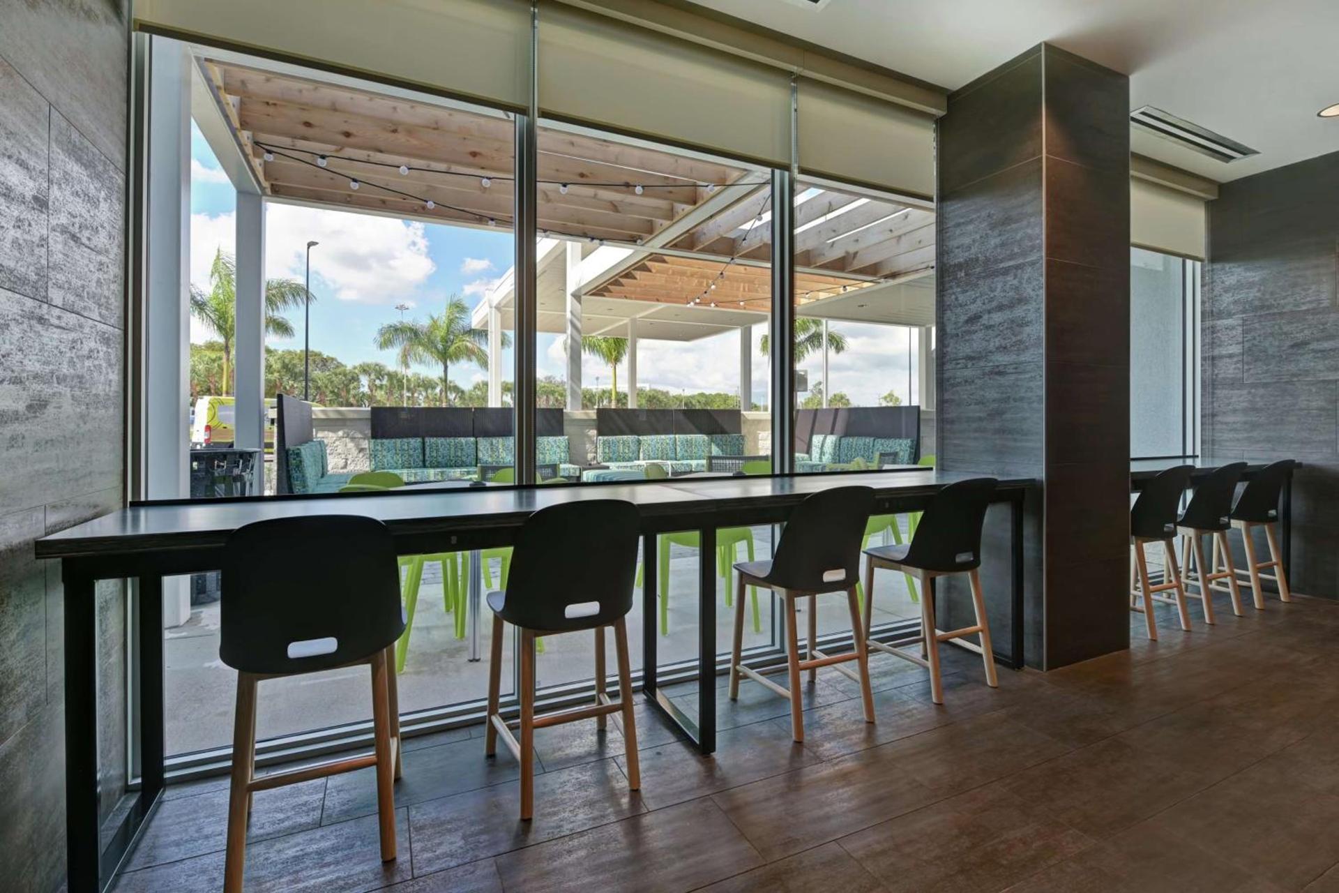 Home2 Suites By Hilton West Palm Beach Airport photo 11