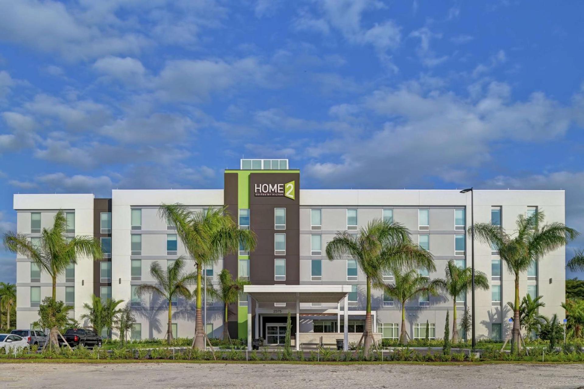 Home2 Suites By Hilton West Palm Beach Airport photo 2