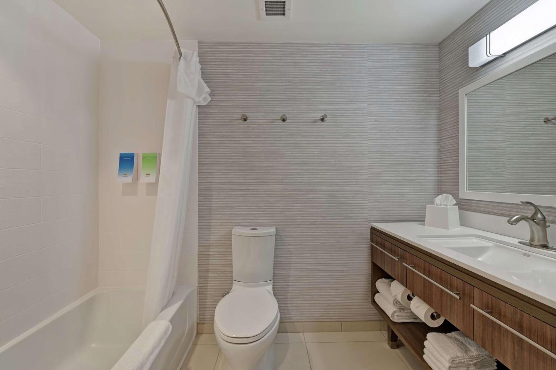 Home2 Suites By Hilton West Palm Beach Airport photo 24