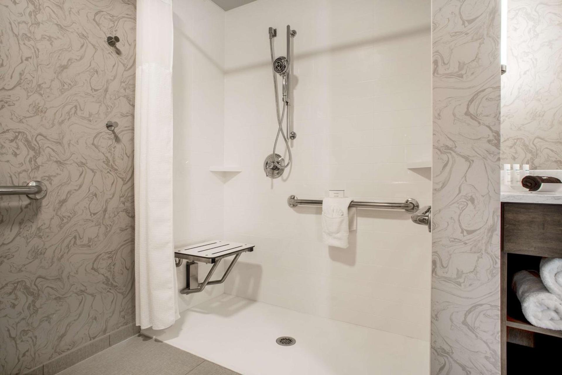 Homewood Suites By Hilton Salina/Downtown, Ks photo 15