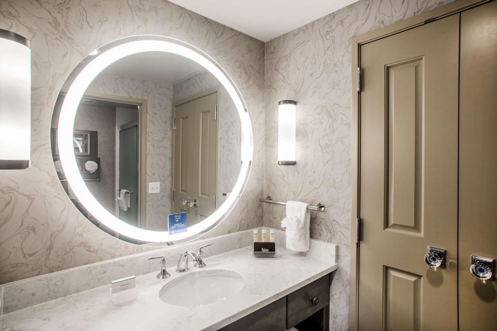 Homewood Suites By Hilton Salina/Downtown, Ks photo 18