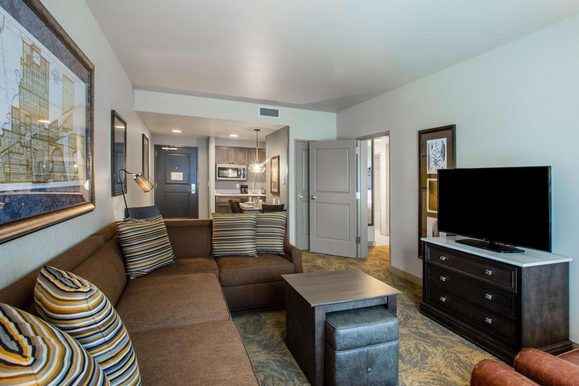 Homewood Suites By Hilton Salina/Downtown, Ks photo 21